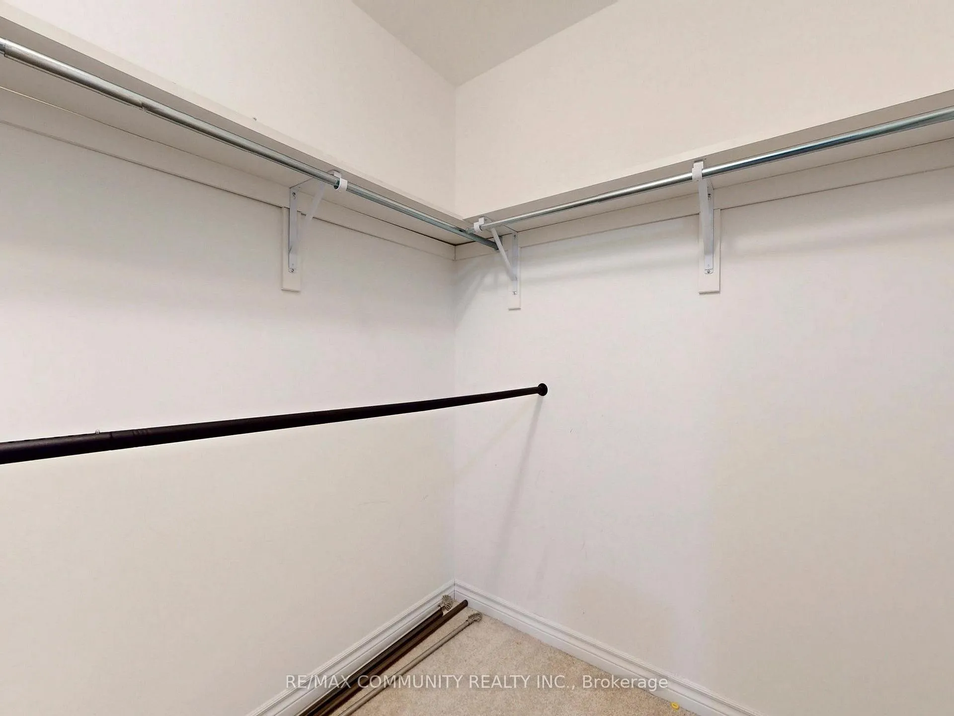 Photo 26 of 210 Ridley Crescent, Southgate — HOMEH
