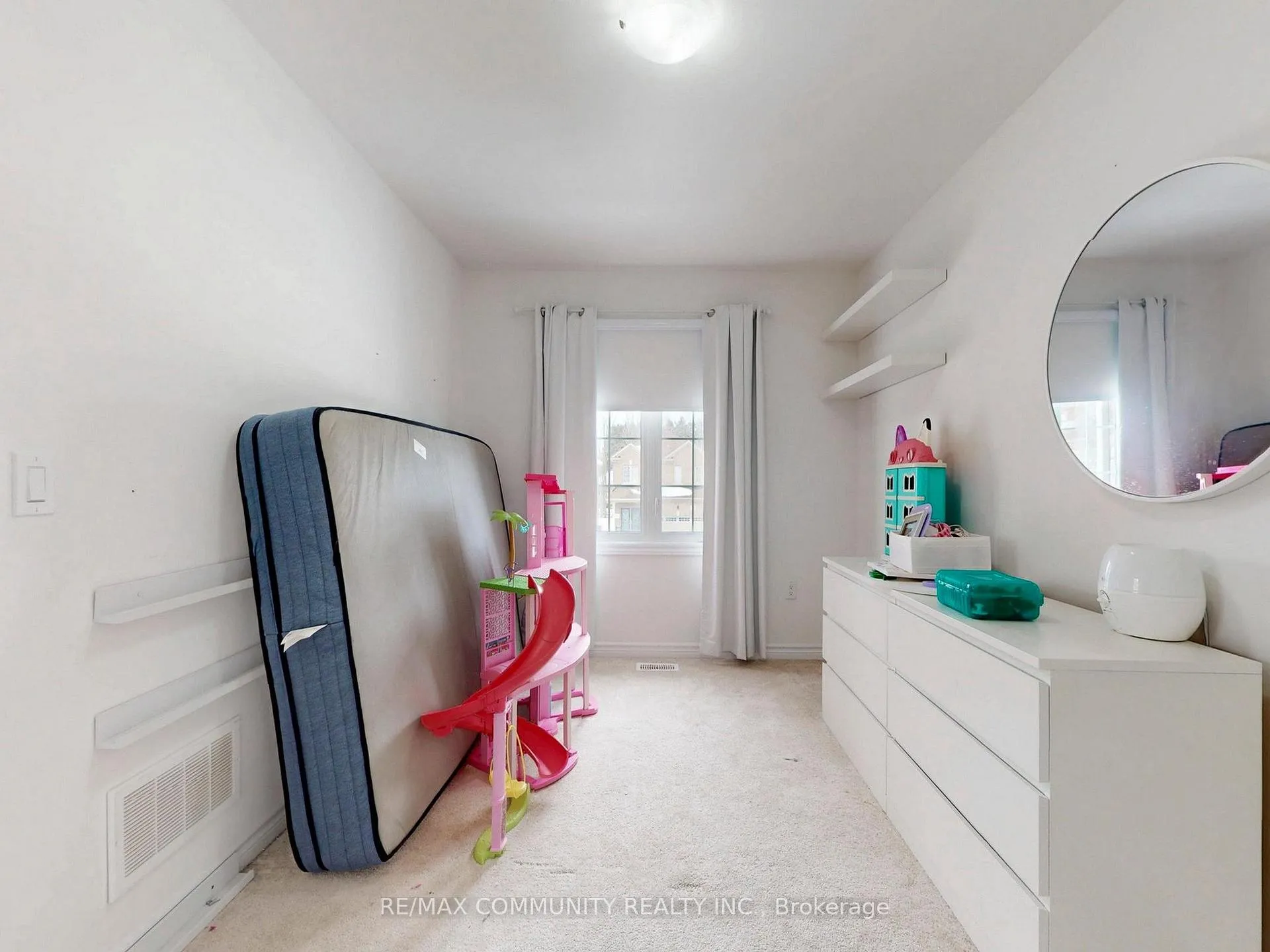 Photo 29 of 210 Ridley Crescent, Southgate — HOMEH