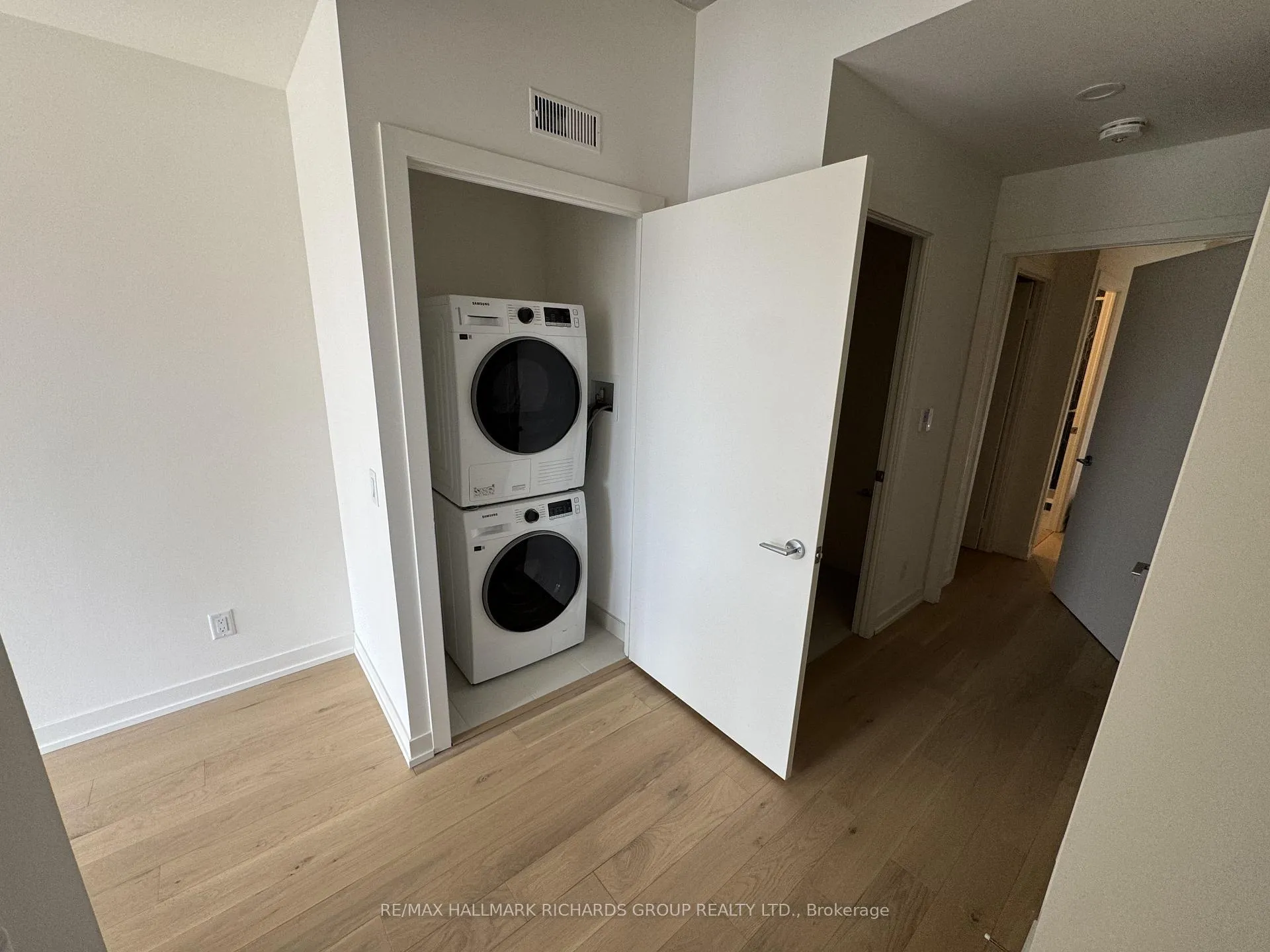 Photo 13 of Unit 401, 761 Queen Street E, Toronto, South Riverdale — HOMEH