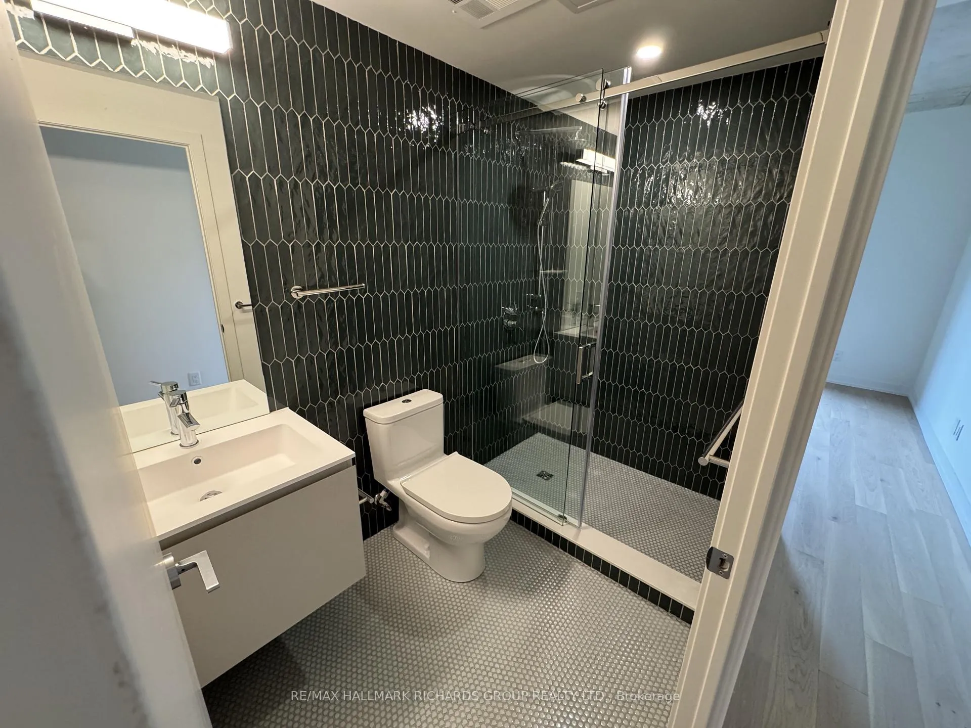 Photo 15 of Unit 401, 761 Queen Street E, Toronto, South Riverdale — HOMEH