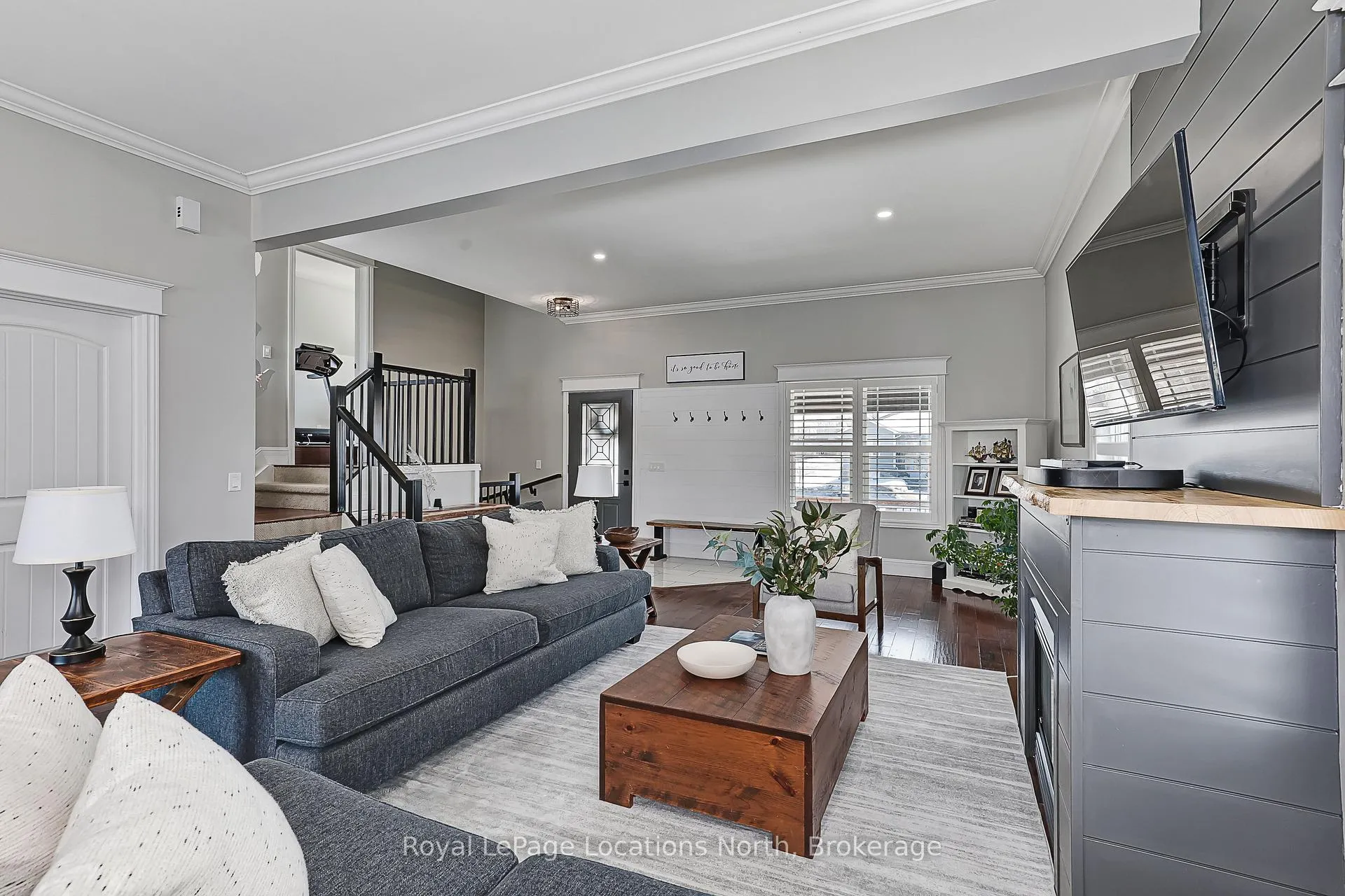 Photo 3 of 65 Findlay Drive, Collingwood — HOMEH