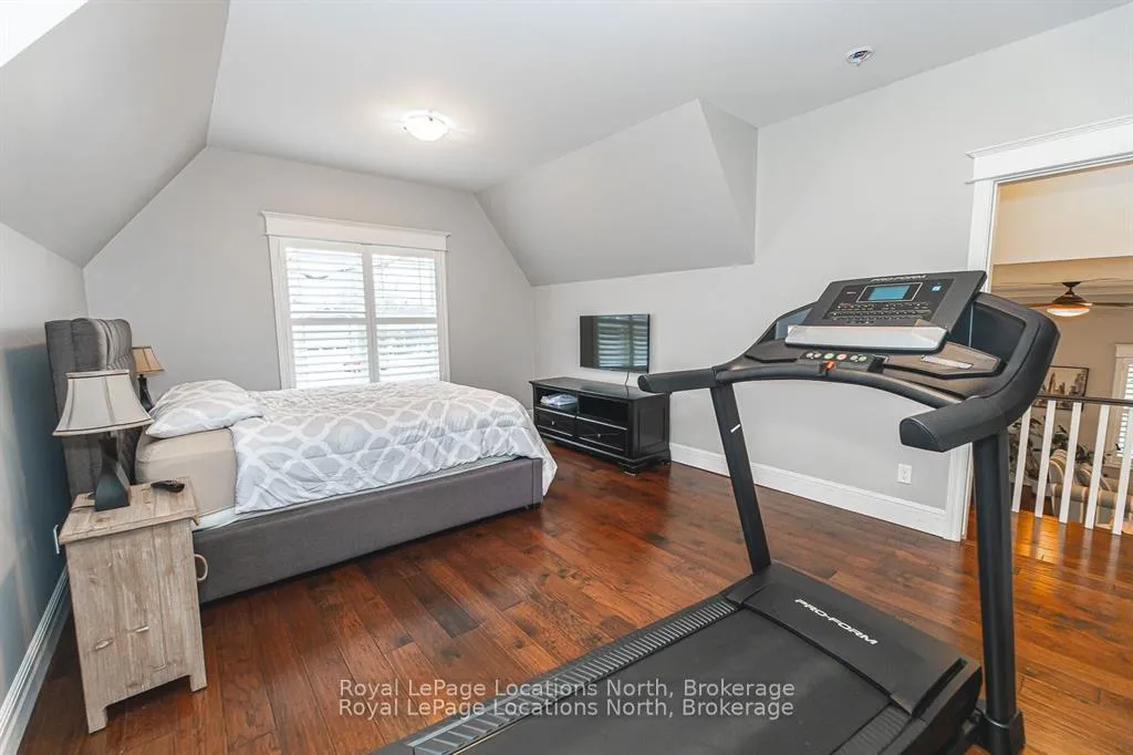 Photo 21 of 65 Findlay Drive, Collingwood — HOMEH