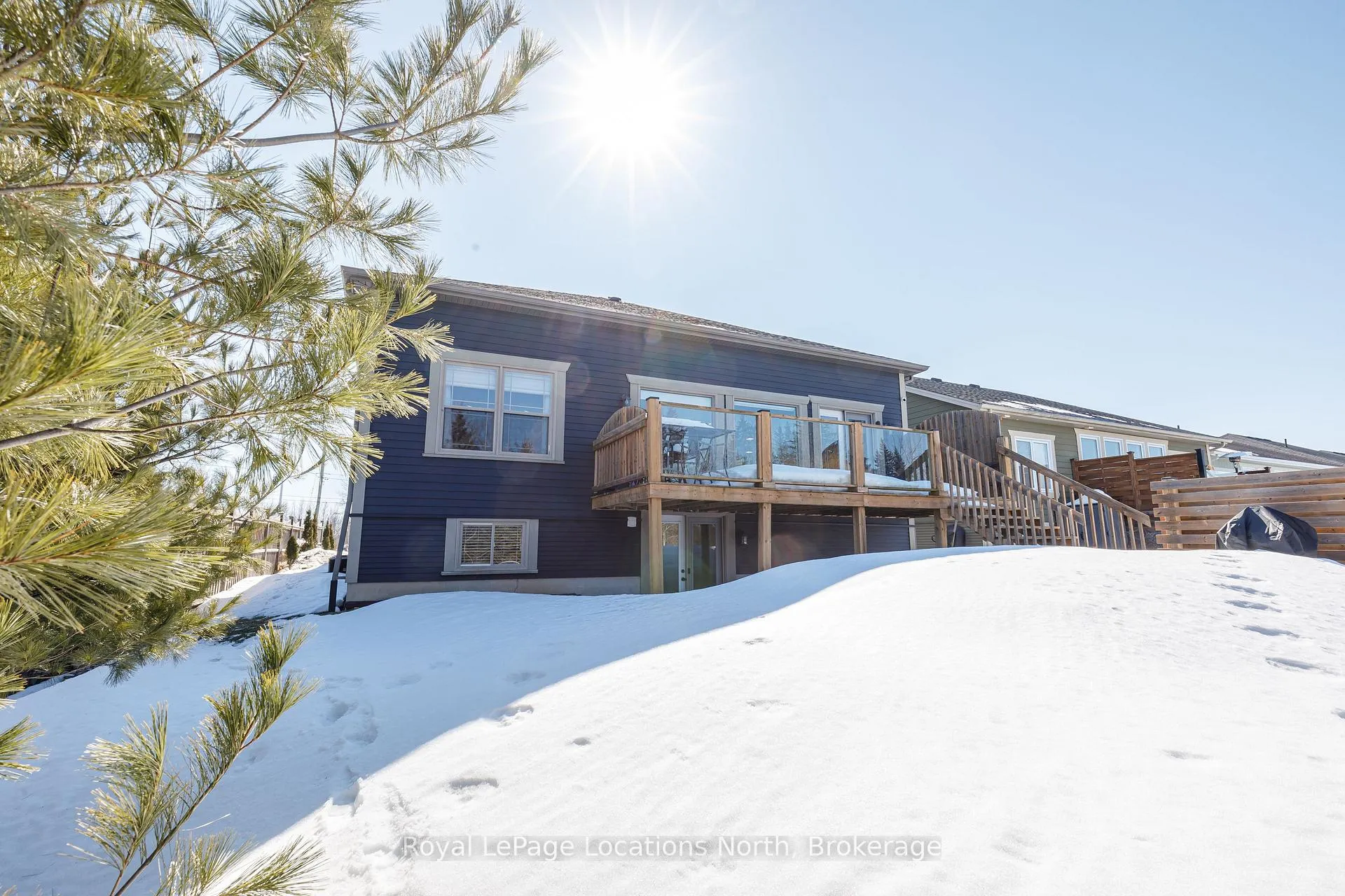 Photo 43 of 65 Findlay Drive, Collingwood — HOMEH