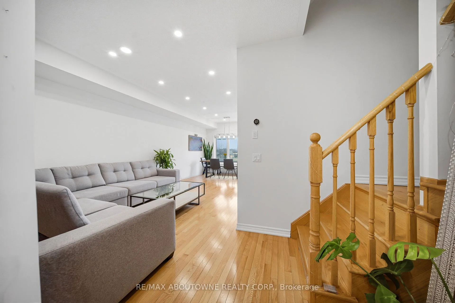 Photo 7 of 3066 Cascade Common, Oakville, Joshua Meadows — HOMEH