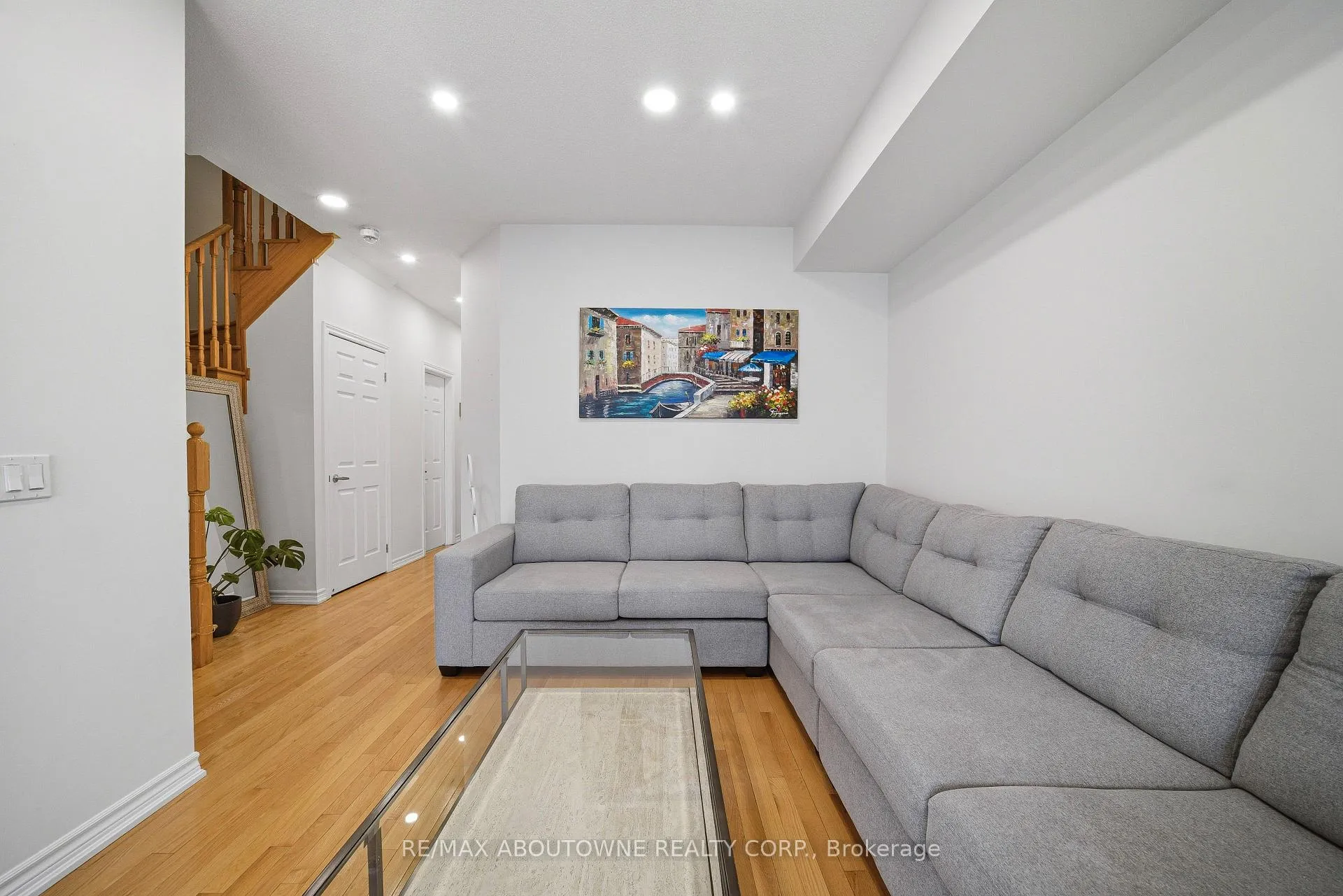 Photo 9 of 3066 Cascade Common, Oakville, Joshua Meadows — HOMEH