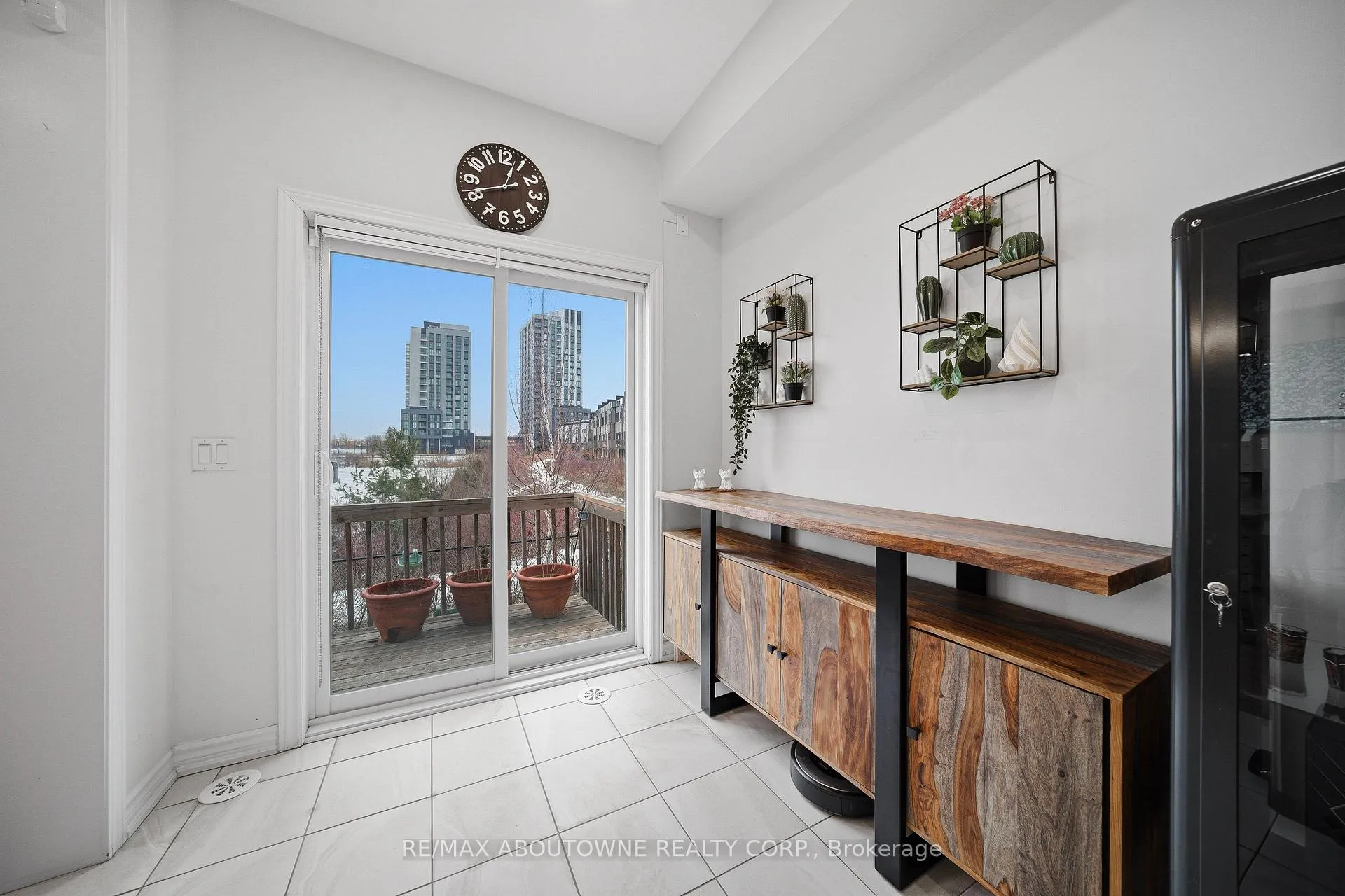 Photo 15 of 3066 Cascade Common, Oakville, Joshua Meadows — HOMEH