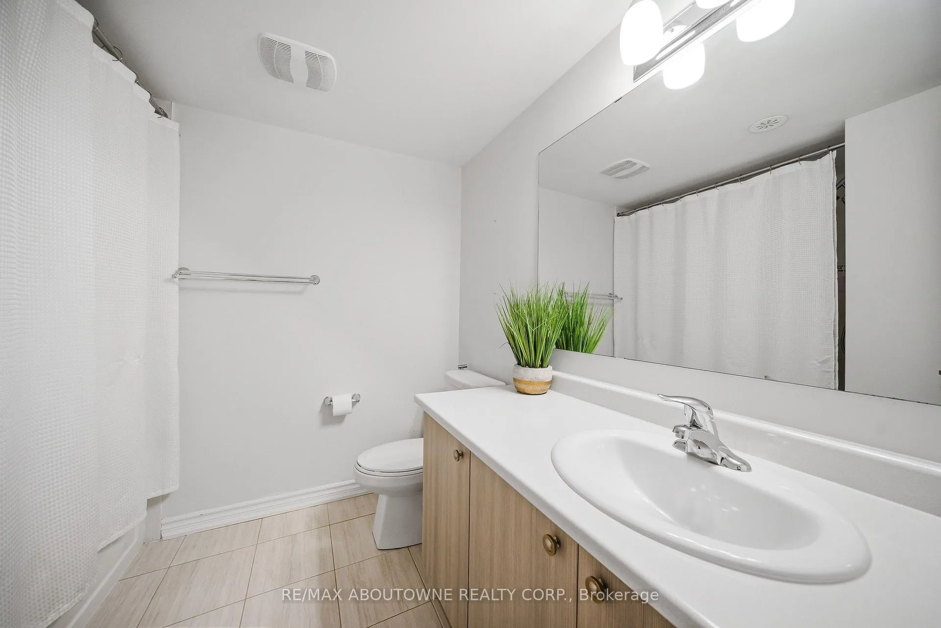 Photo 22 of 3066 Cascade Common, Oakville, Joshua Meadows — HOMEH