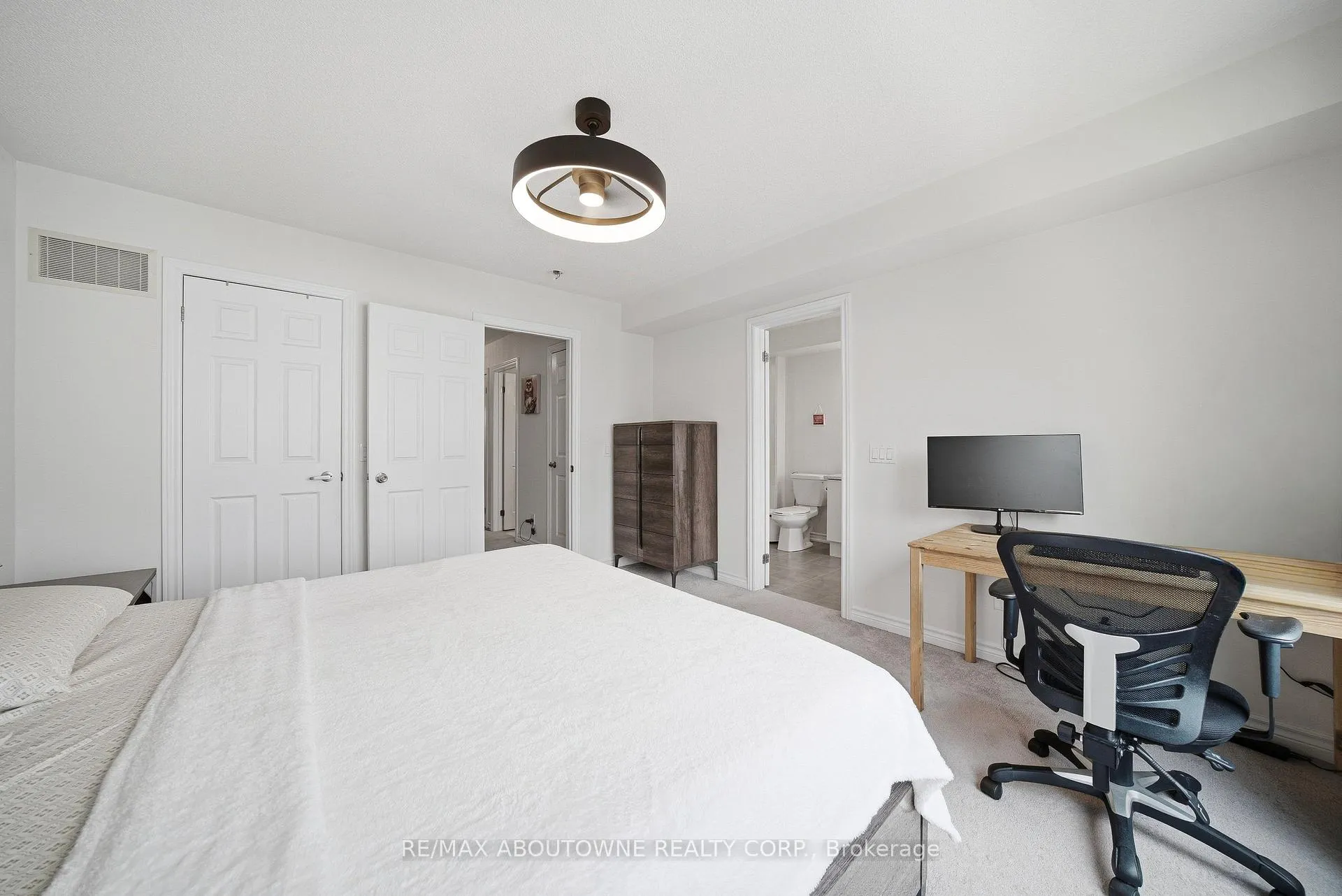 Photo 24 of 3066 Cascade Common, Oakville, Joshua Meadows — HOMEH