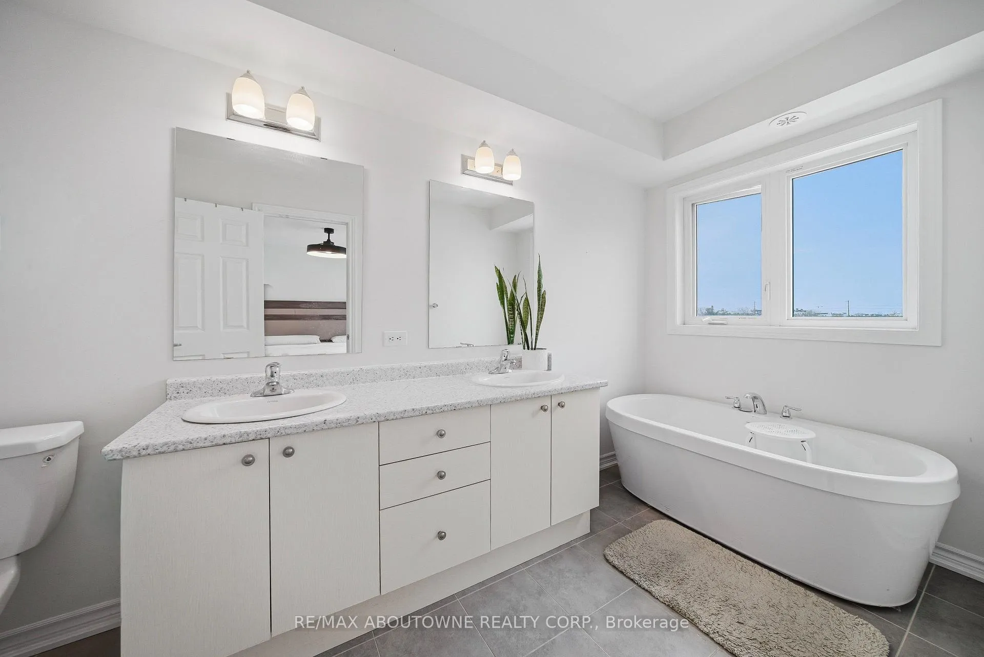 Photo 25 of 3066 Cascade Common, Oakville, Joshua Meadows — HOMEH