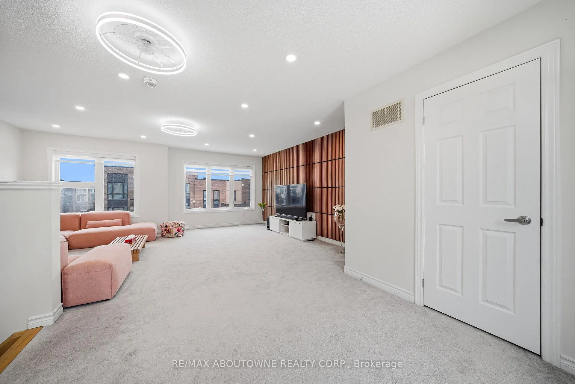 Photo 33 of 3066 Cascade Common, Oakville, Joshua Meadows — HOMEH