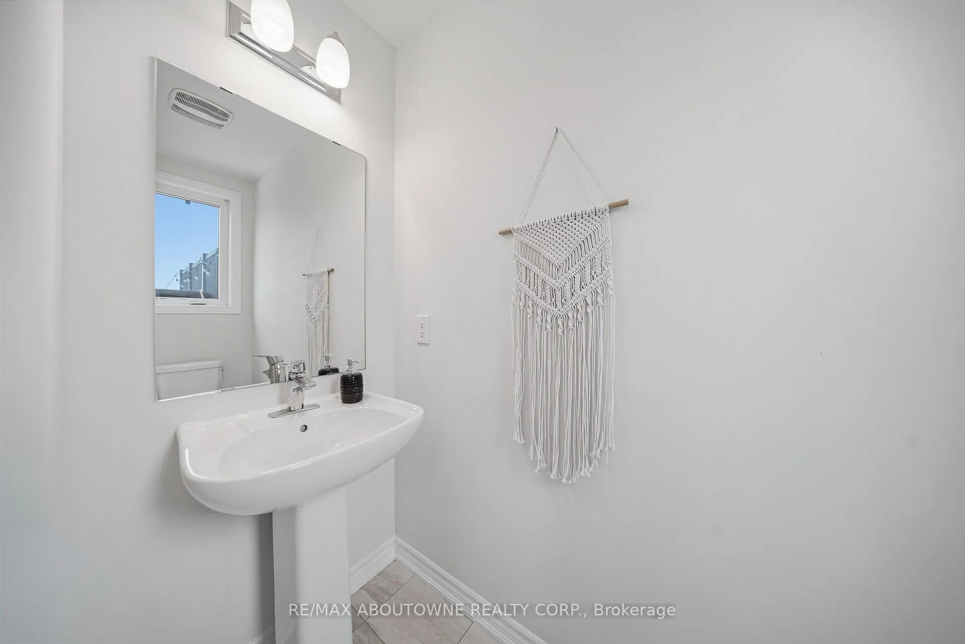 Photo 34 of 3066 Cascade Common, Oakville, Joshua Meadows — HOMEH