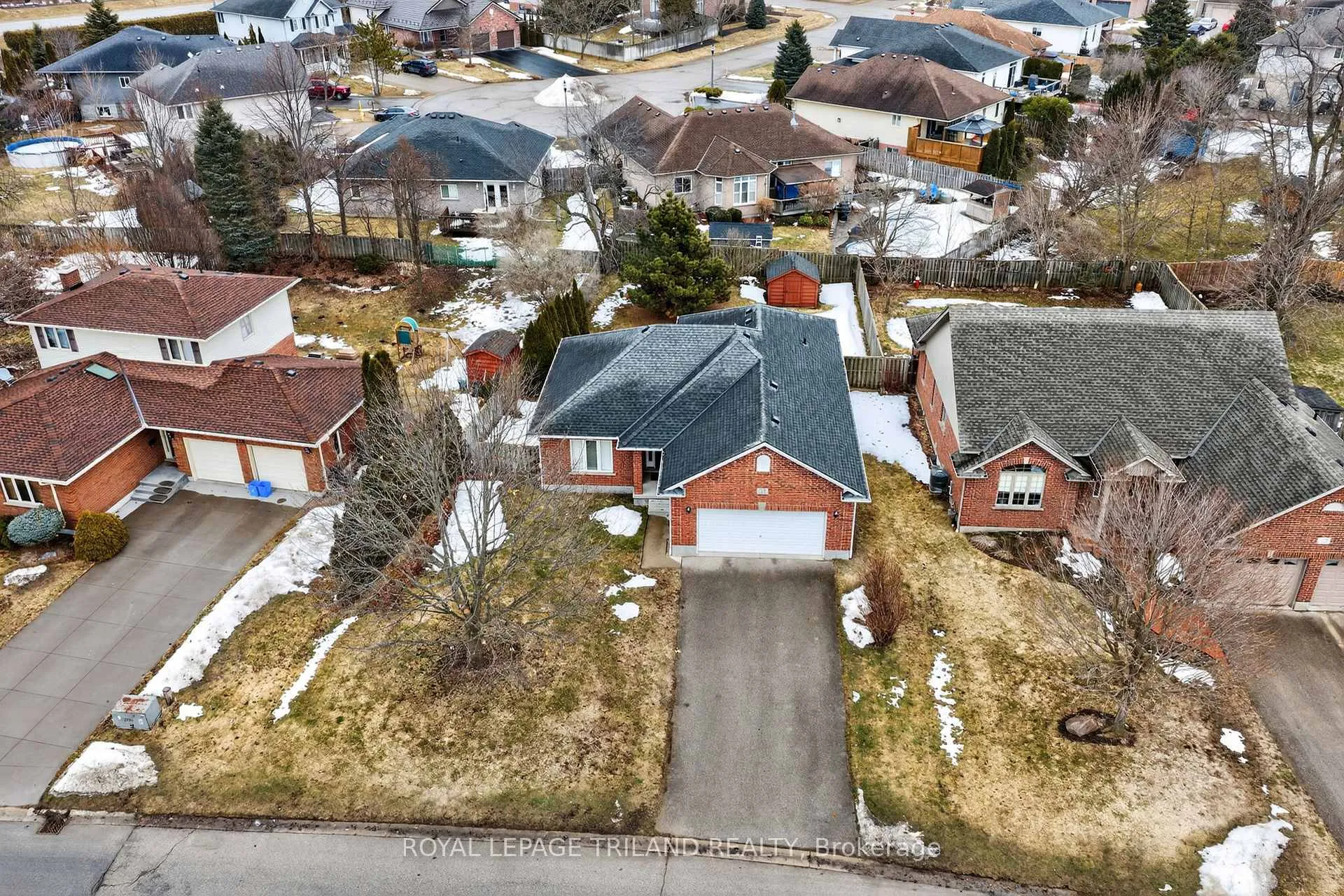 Photo 4 of 214 Mitchell Court, Thames Centre, Dorchester — HOMEH