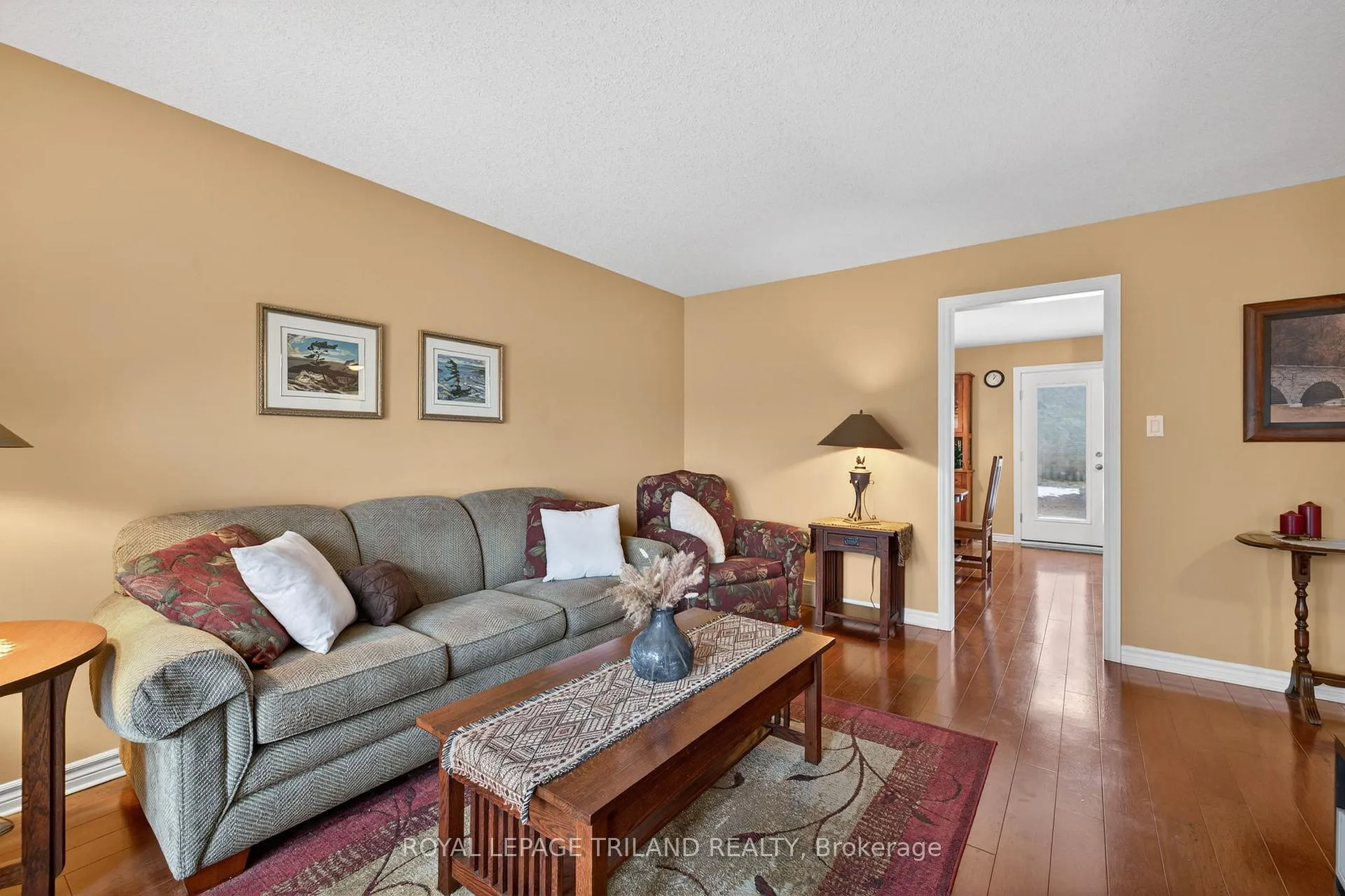 Photo 7 of 214 Mitchell Court, Thames Centre, Dorchester — HOMEH