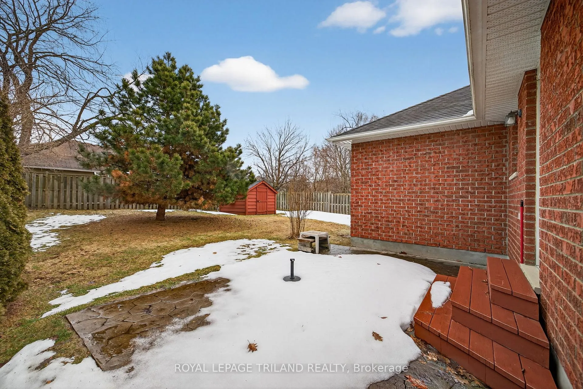 Photo 38 of 214 Mitchell Court, Thames Centre, Dorchester — HOMEH