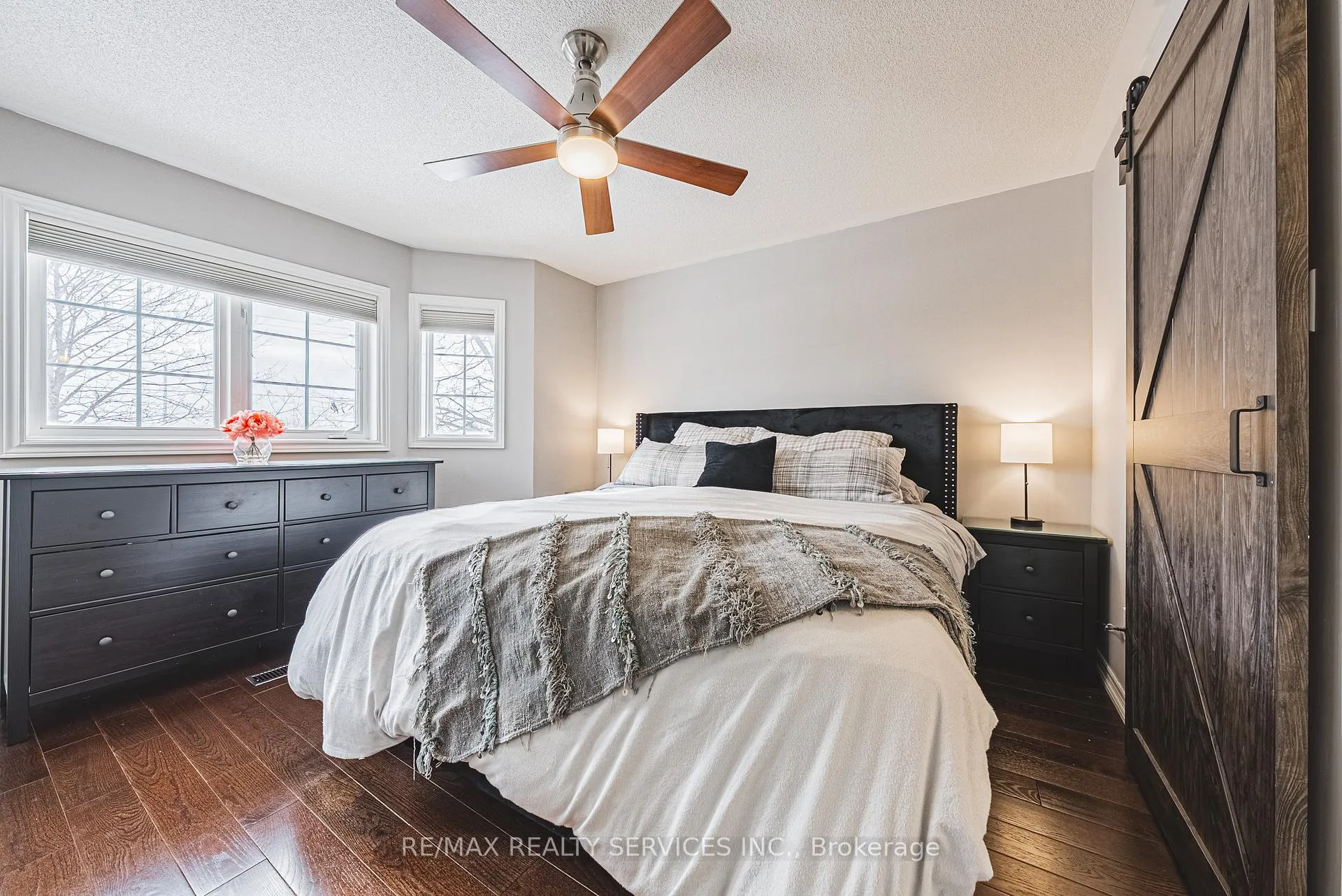 Photo 17 of 16 Twin Willow Crescent, Brampton, Snelgrove — HOMEH