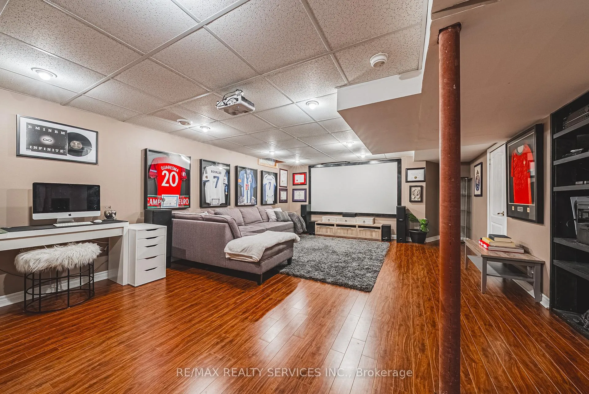 Photo 25 of 16 Twin Willow Crescent, Brampton, Snelgrove — HOMEH