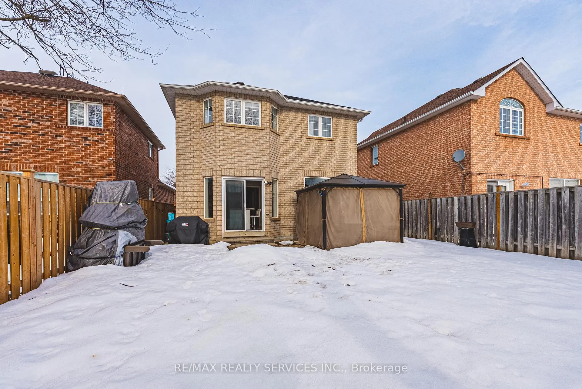 Photo 31 of 16 Twin Willow Crescent, Brampton, Snelgrove — HOMEH