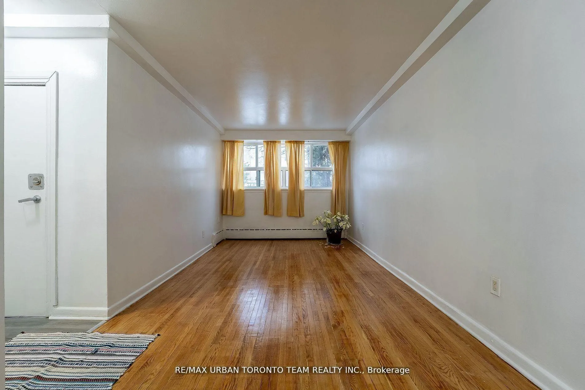 Photo 5 of Unit #1, 37 Frankdale Avenue, Toronto, Danforth Village-East York — HOMEH