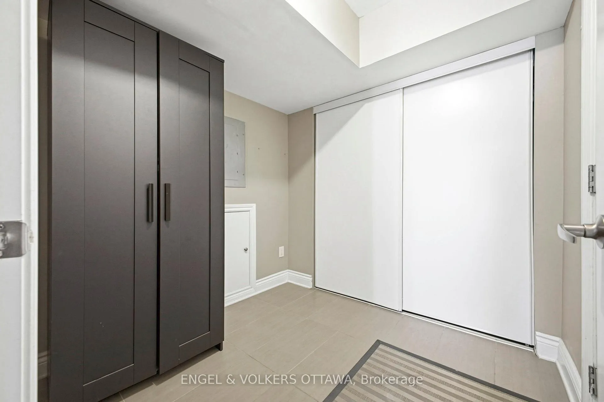 Photo 5 of 1890 Carling Avenue, Ottawa, McKellar Heights/Glabar Park — HOMEH