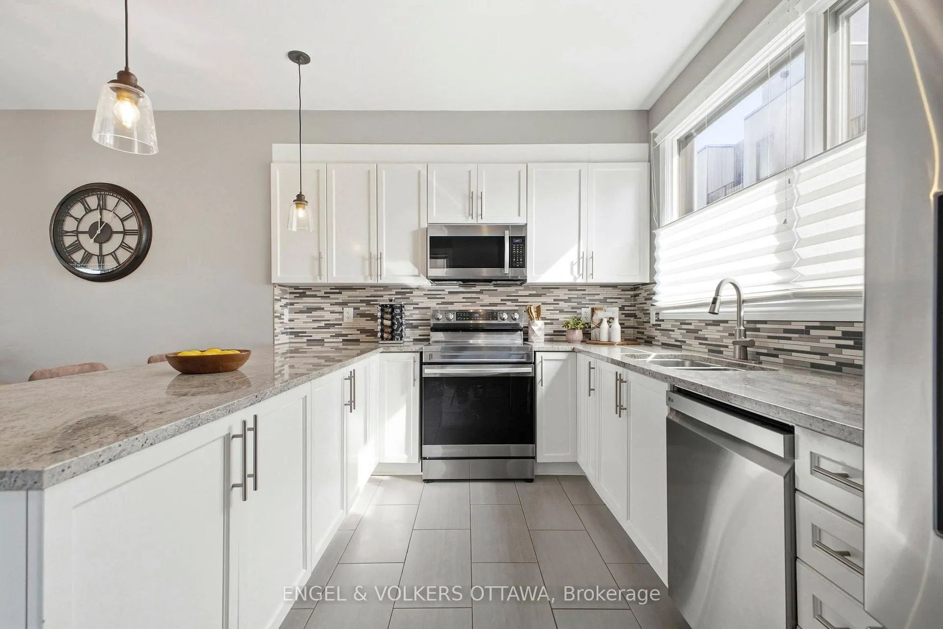 Photo 8 of 1890 Carling Avenue, Ottawa, McKellar Heights/Glabar Park — HOMEH