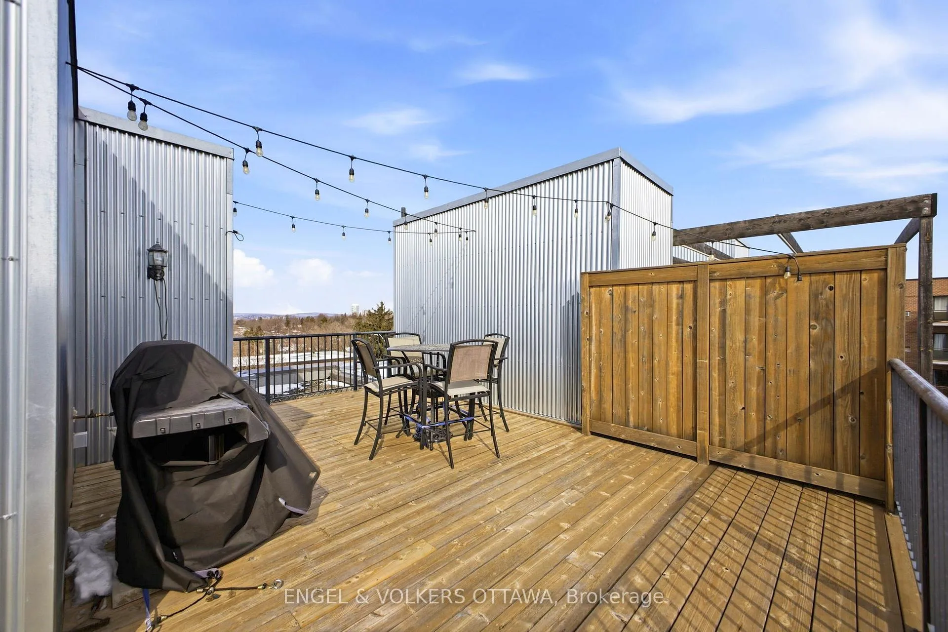 Photo 34 of 1890 Carling Avenue, Ottawa, McKellar Heights/Glabar Park — HOMEH
