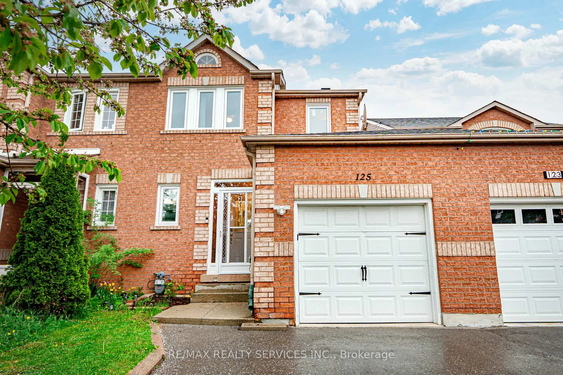 Photo 1 of 125 Lent Crescent, Brampton, Fletcher's West — HOMEH