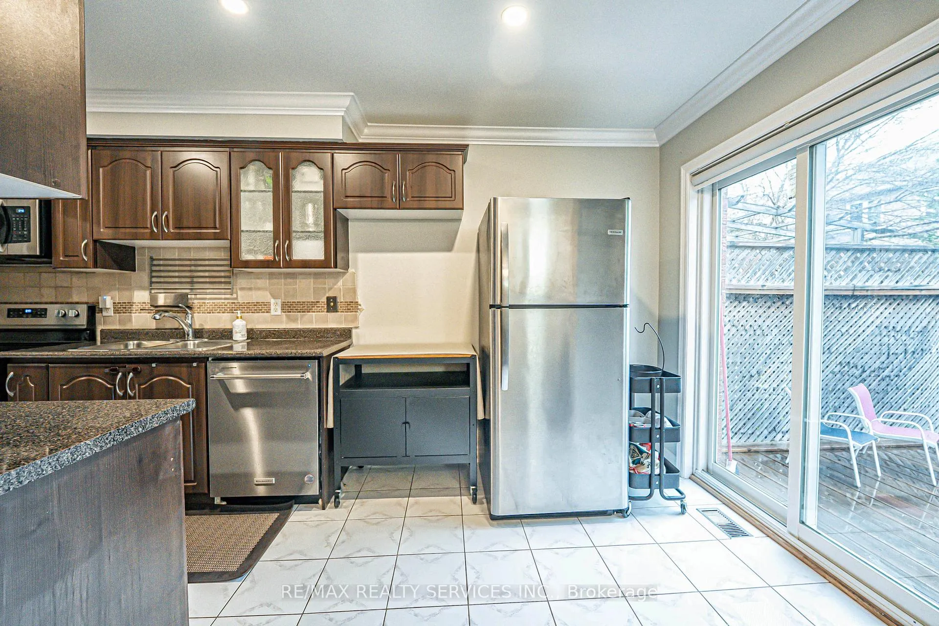 Photo 15 of 125 Lent Crescent, Brampton, Fletcher's West — HOMEH