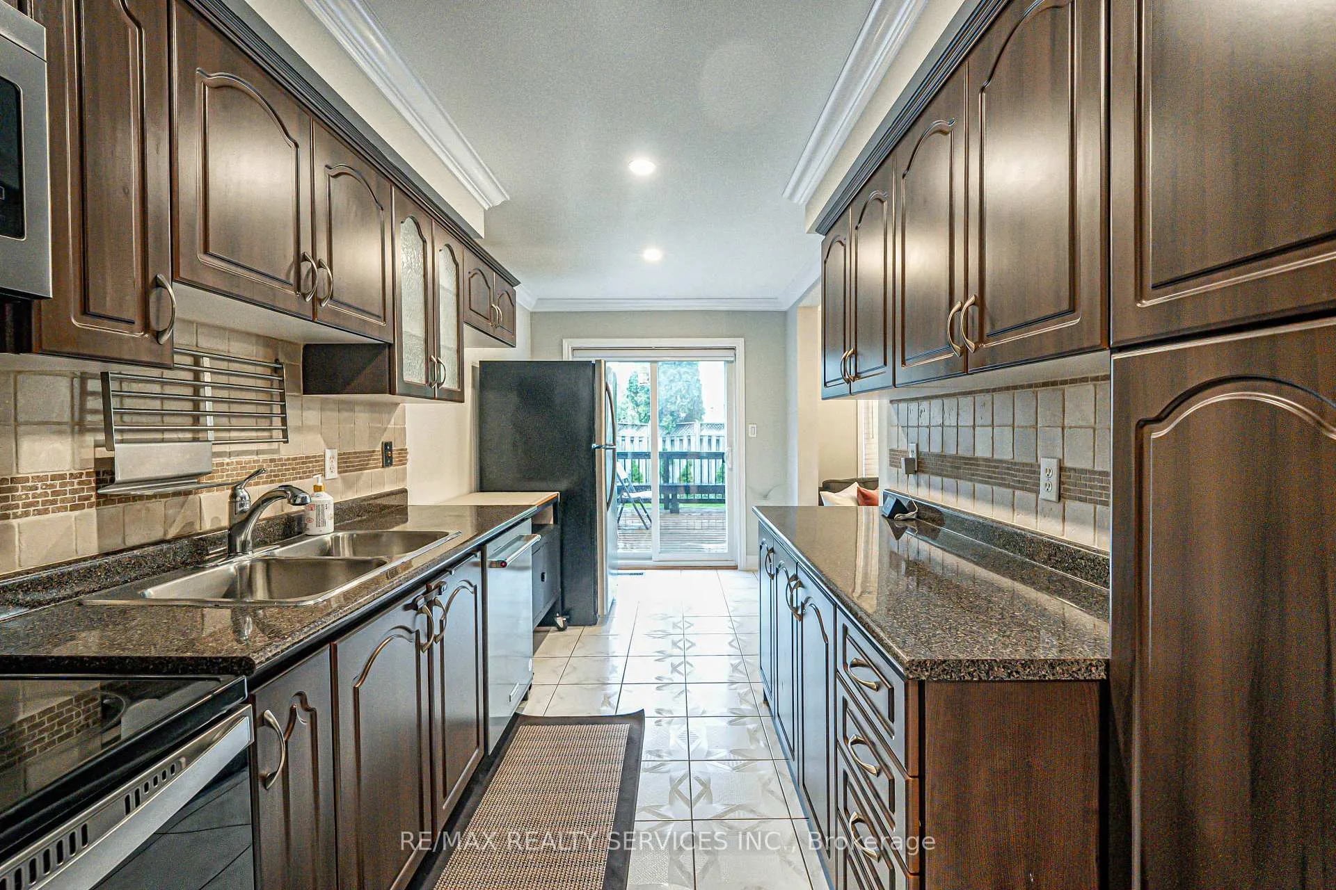 Photo 19 of 125 Lent Crescent, Brampton, Fletcher's West — HOMEH