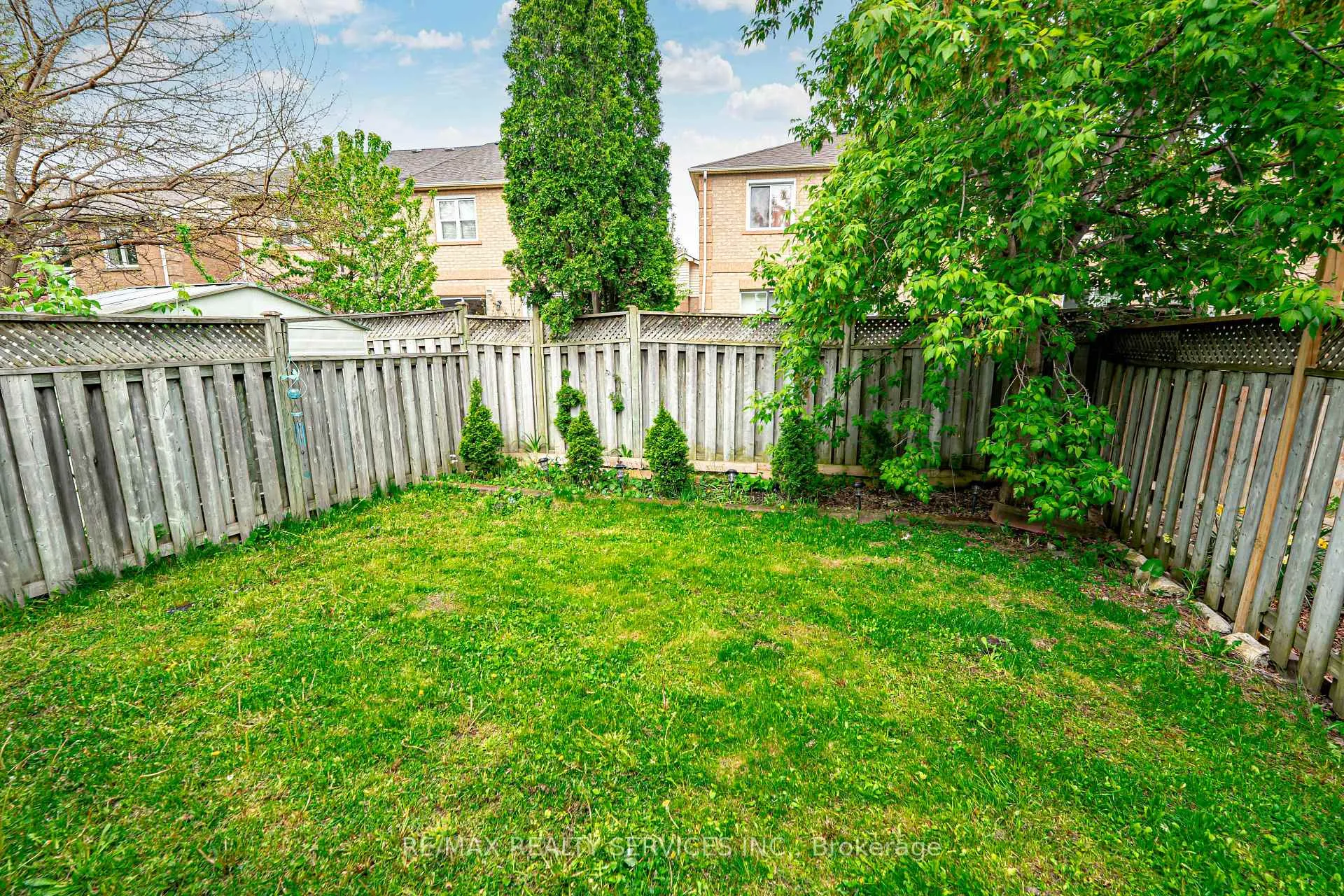 Photo 38 of 125 Lent Crescent, Brampton, Fletcher's West — HOMEH