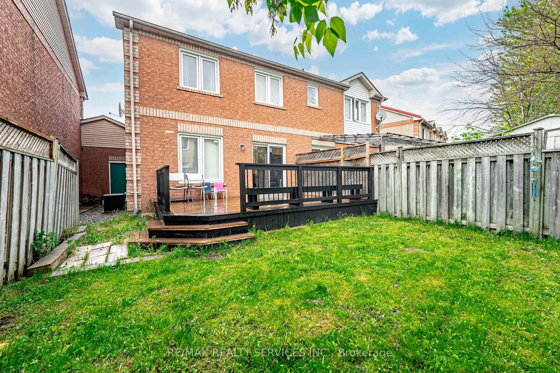Photo 39 of 125 Lent Crescent, Brampton, Fletcher's West — HOMEH