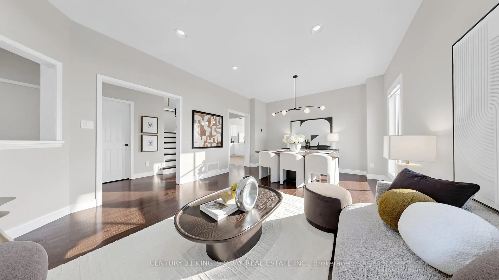 Photo 6 of 92 Canterfield Close, Markham, Markville — HOMEH