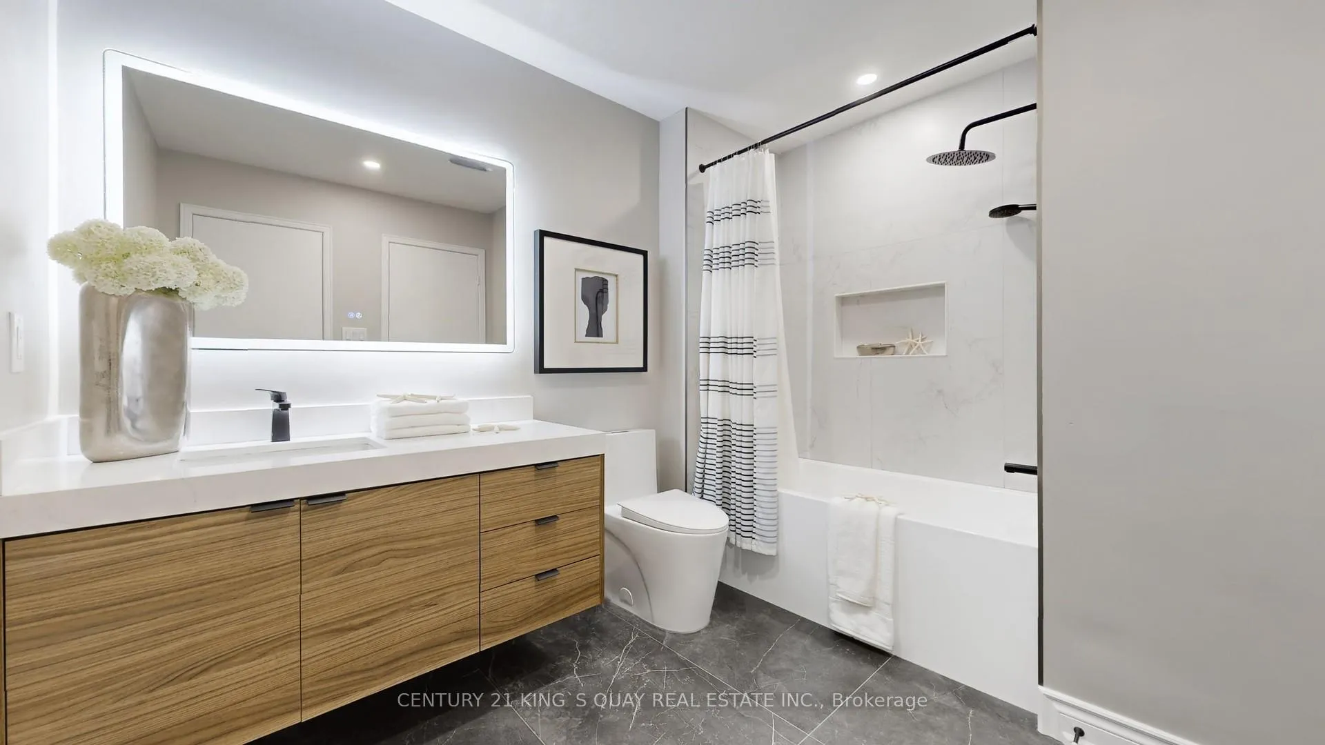 Photo 44 of 92 Canterfield Close, Markham, Markville — HOMEH