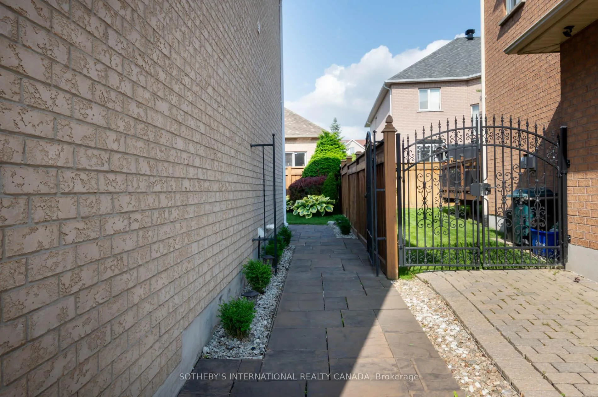 Photo 34 of 16 Saint Clare Boulevard, Vaughan, Vellore Village — HOMEH