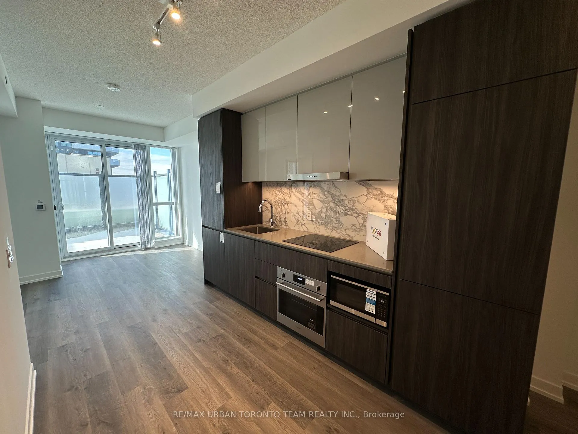 Photo 2 of Unit 501, 8 Interchange Way, Vaughan, Vaughan Corporate Centre — HOMEH