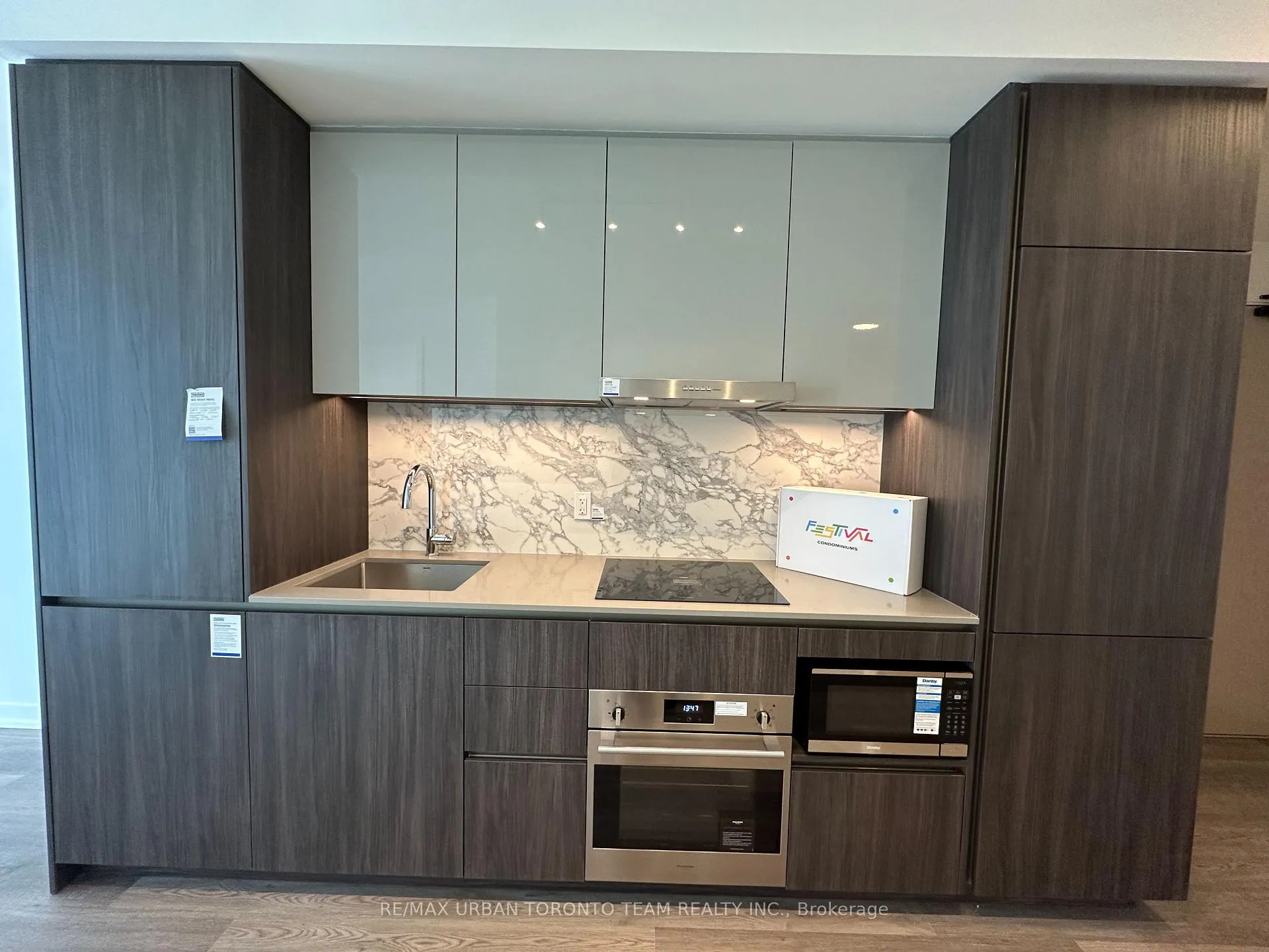 Photo 3 of Unit 501, 8 Interchange Way, Vaughan, Vaughan Corporate Centre — HOMEH