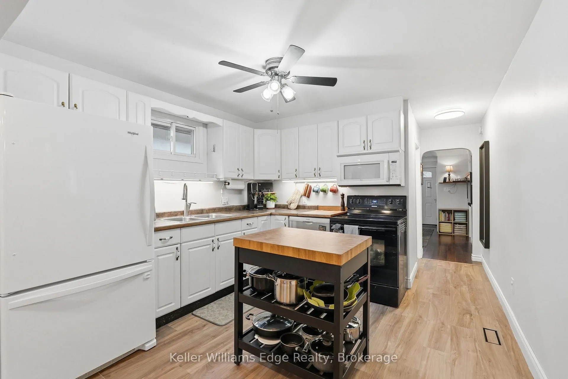 Photo 8 of 75 Cambridge Avenue, Hamilton, Crown Point — HOMEH