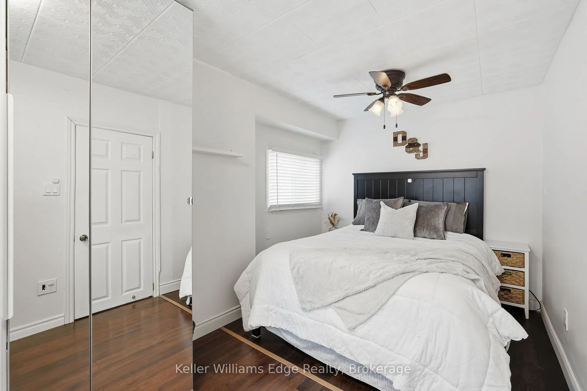 Photo 14 of 75 Cambridge Avenue, Hamilton, Crown Point — HOMEH