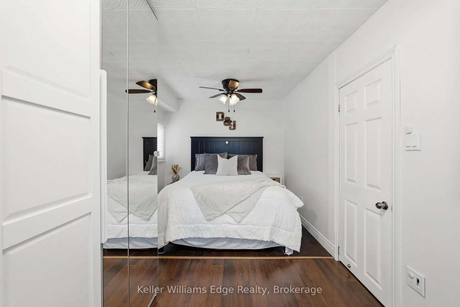 Photo 15 of 75 Cambridge Avenue, Hamilton, Crown Point — HOMEH