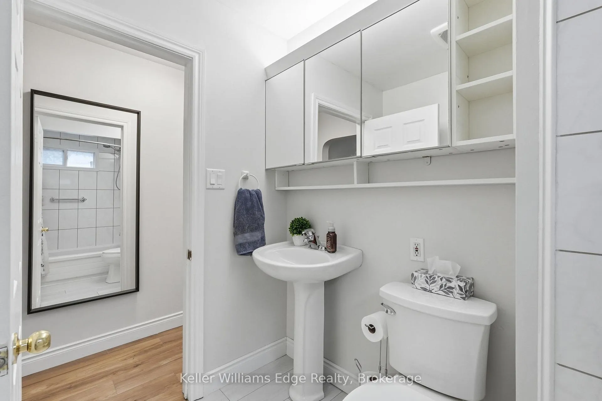 Photo 22 of 75 Cambridge Avenue, Hamilton, Crown Point — HOMEH