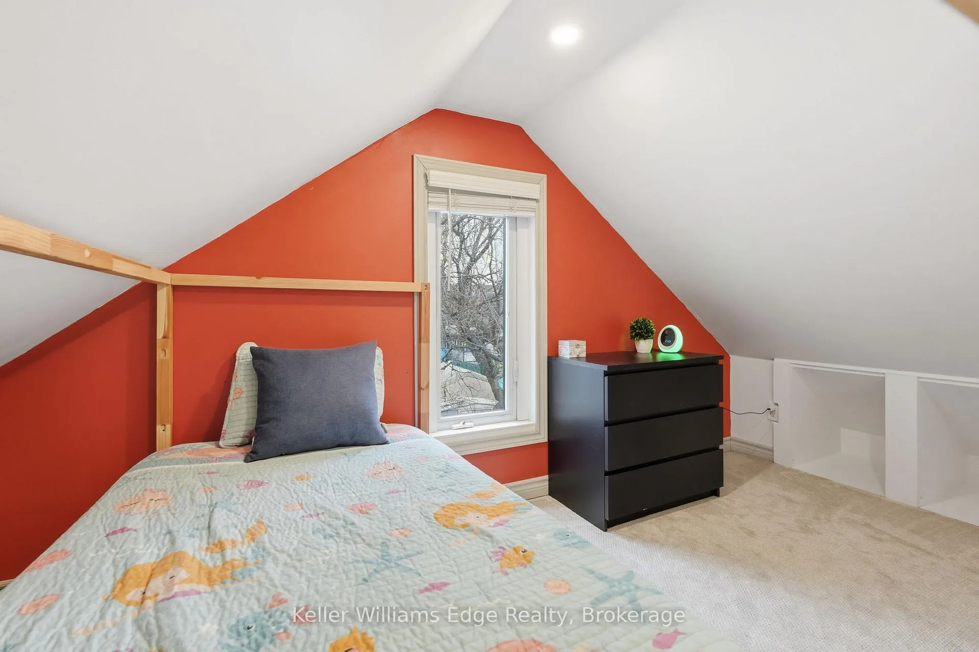 Photo 31 of 75 Cambridge Avenue, Hamilton, Crown Point — HOMEH
