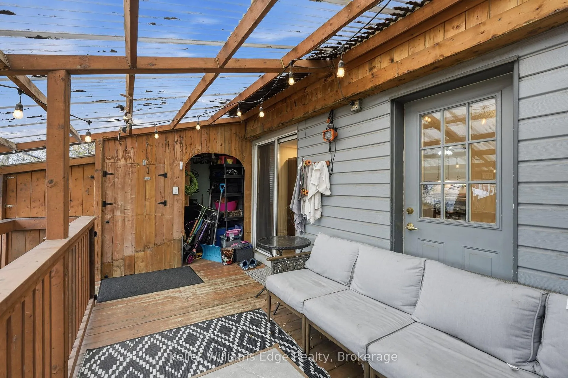 Photo 39 of 75 Cambridge Avenue, Hamilton, Crown Point — HOMEH