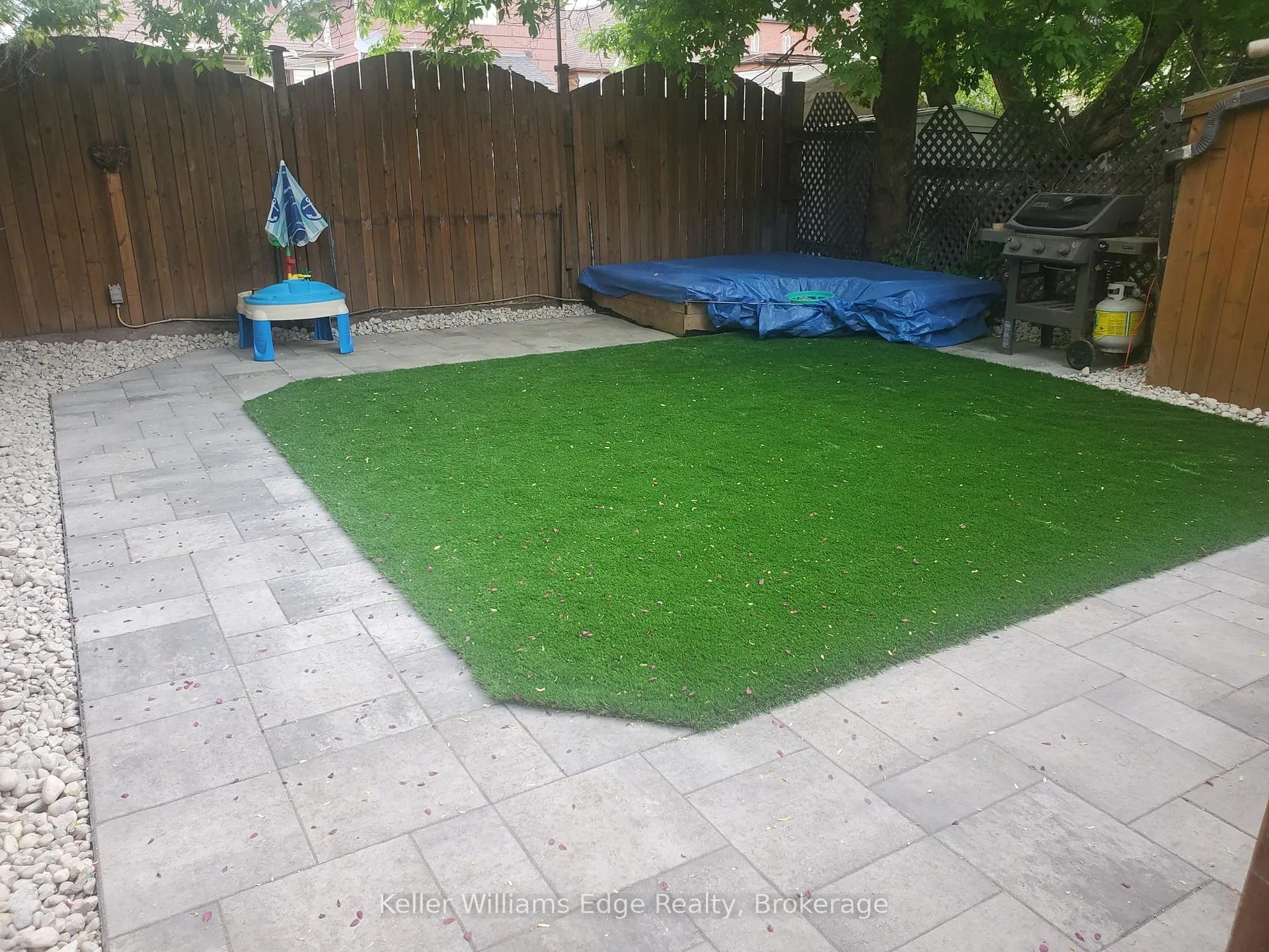 Photo 42 of 75 Cambridge Avenue, Hamilton, Crown Point — HOMEH