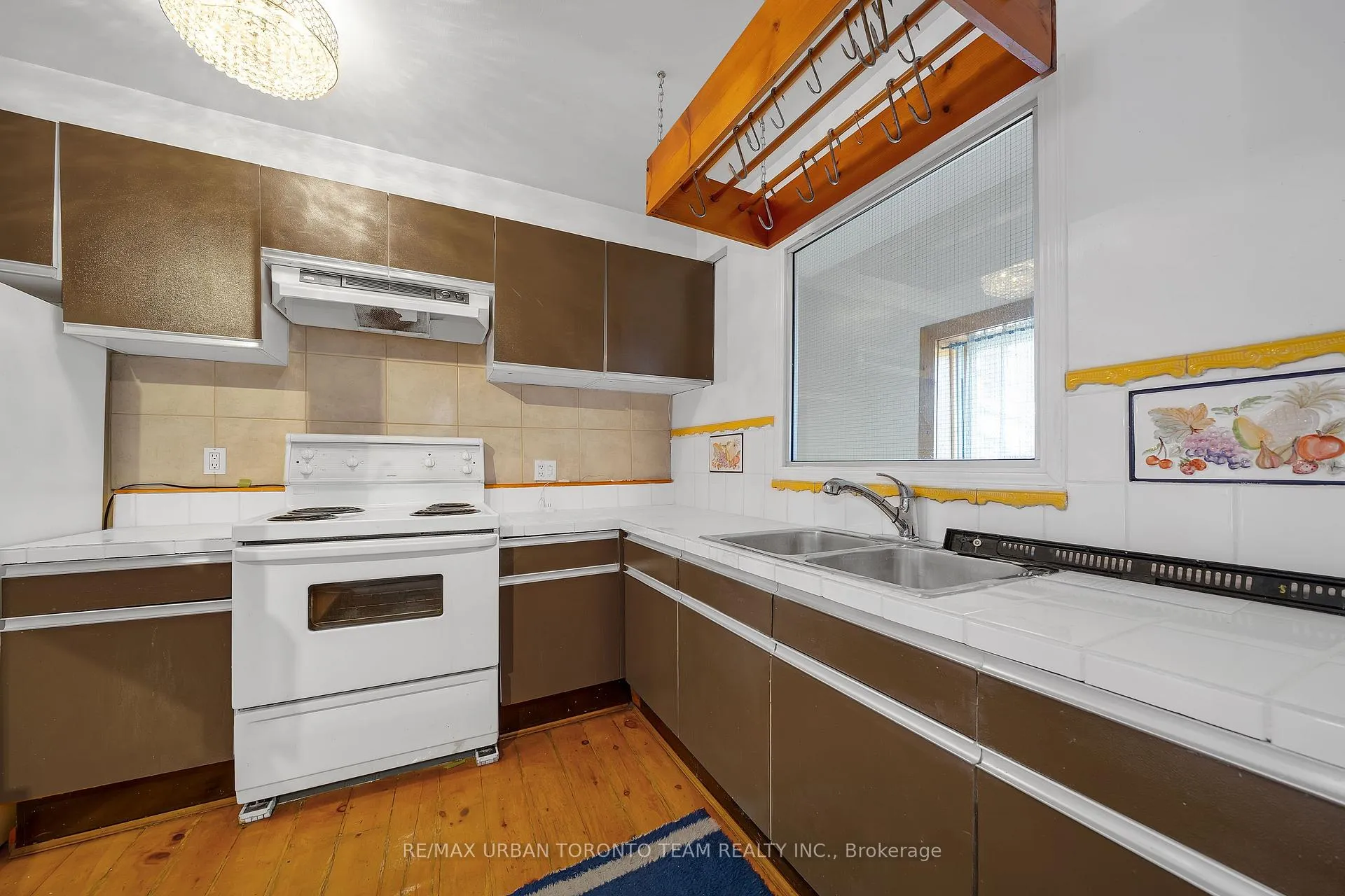 Photo 3 of Unit Unit #1, 14 Bright Street, Toronto, Moss Park — HOMEH