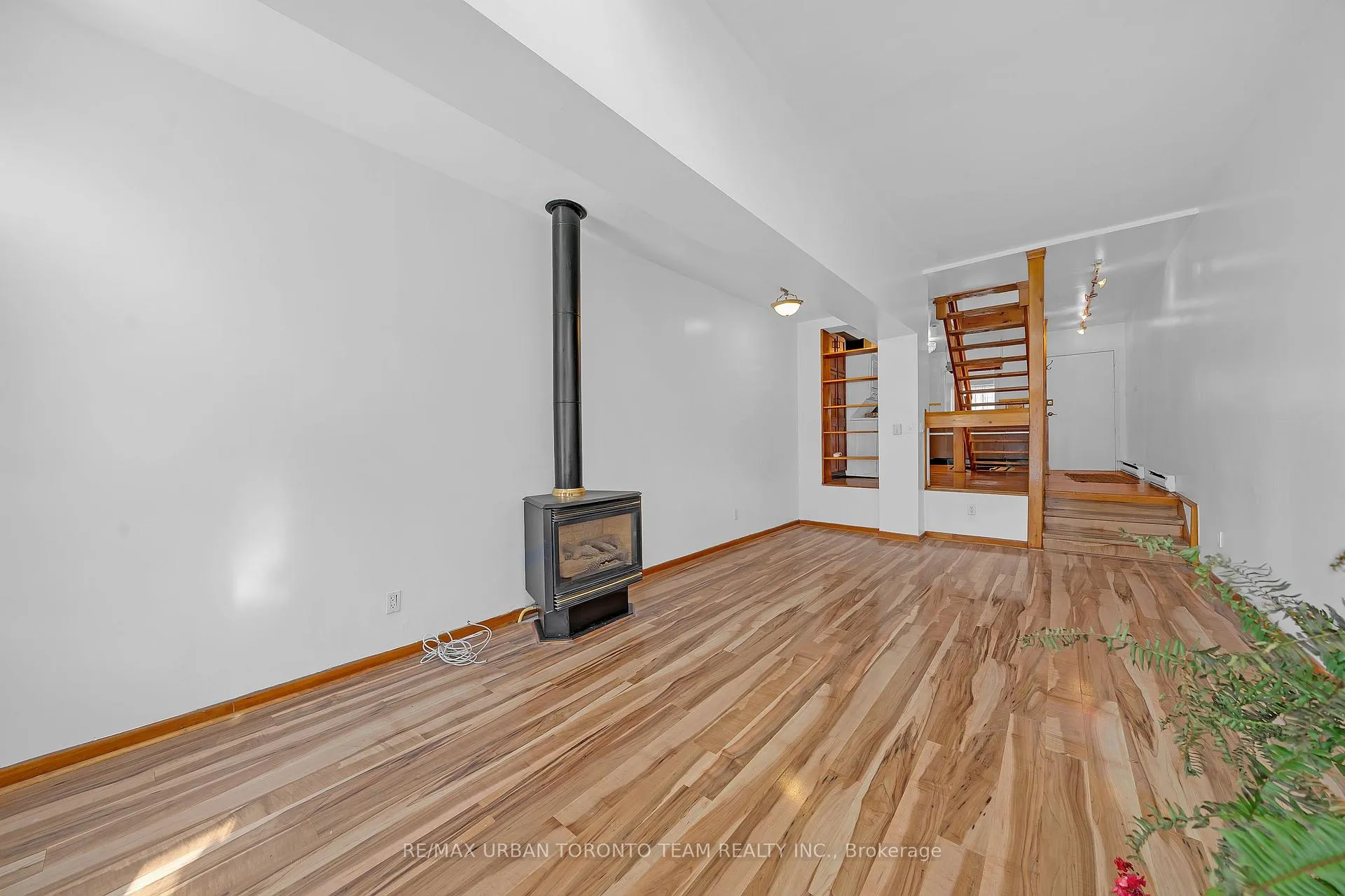 Photo 10 of Unit Unit #1, 14 Bright Street, Toronto, Moss Park — HOMEH
