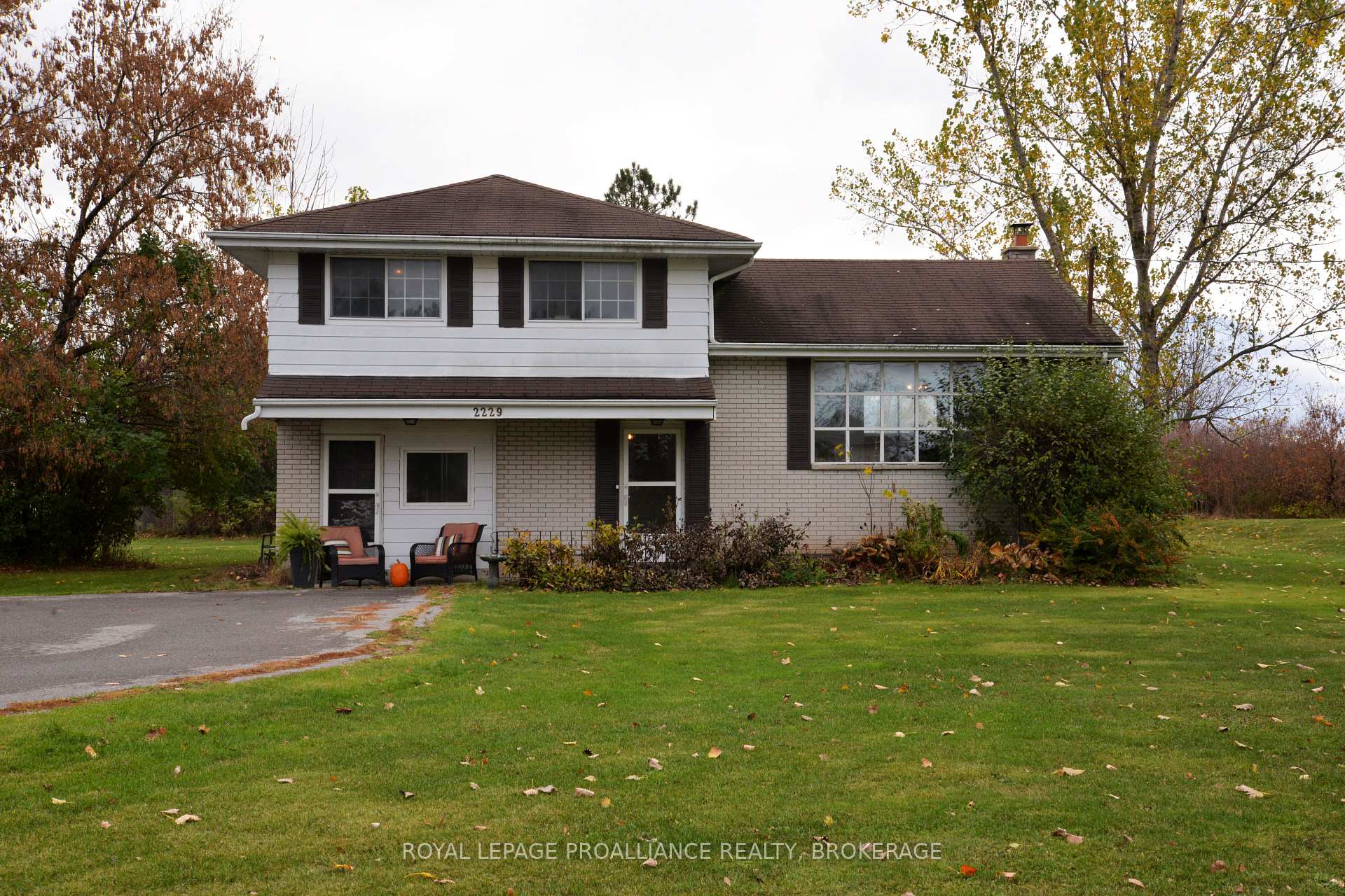 Photo 1 of 2229 Paul Boulevard N, Kingston, City North of 401 — HOMEH