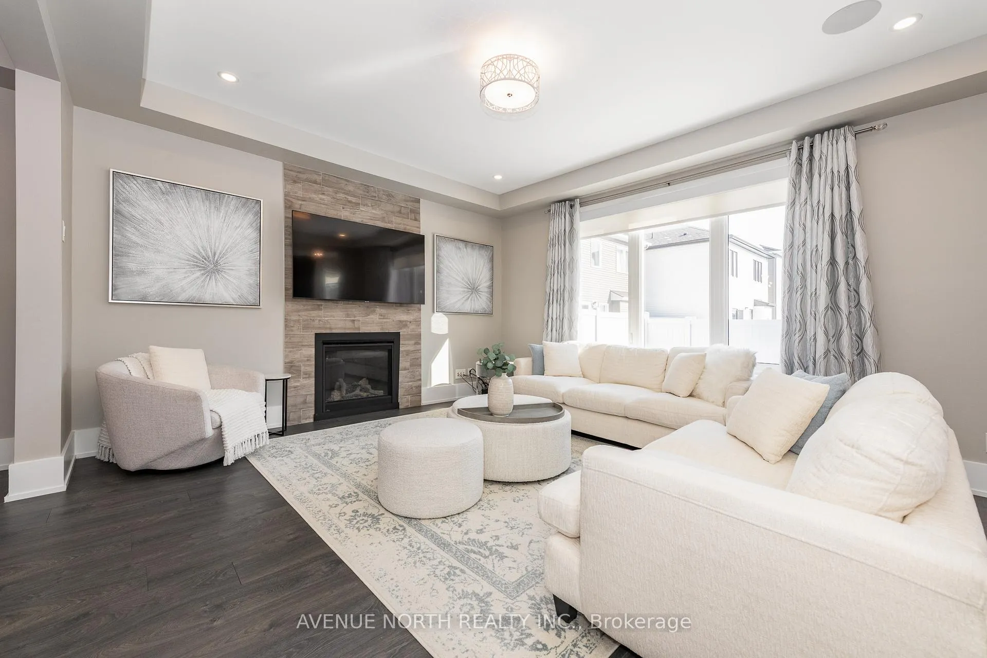 Photo 13 of 805 Henslows Circle, Ottawa, Avalon West — HOMEH