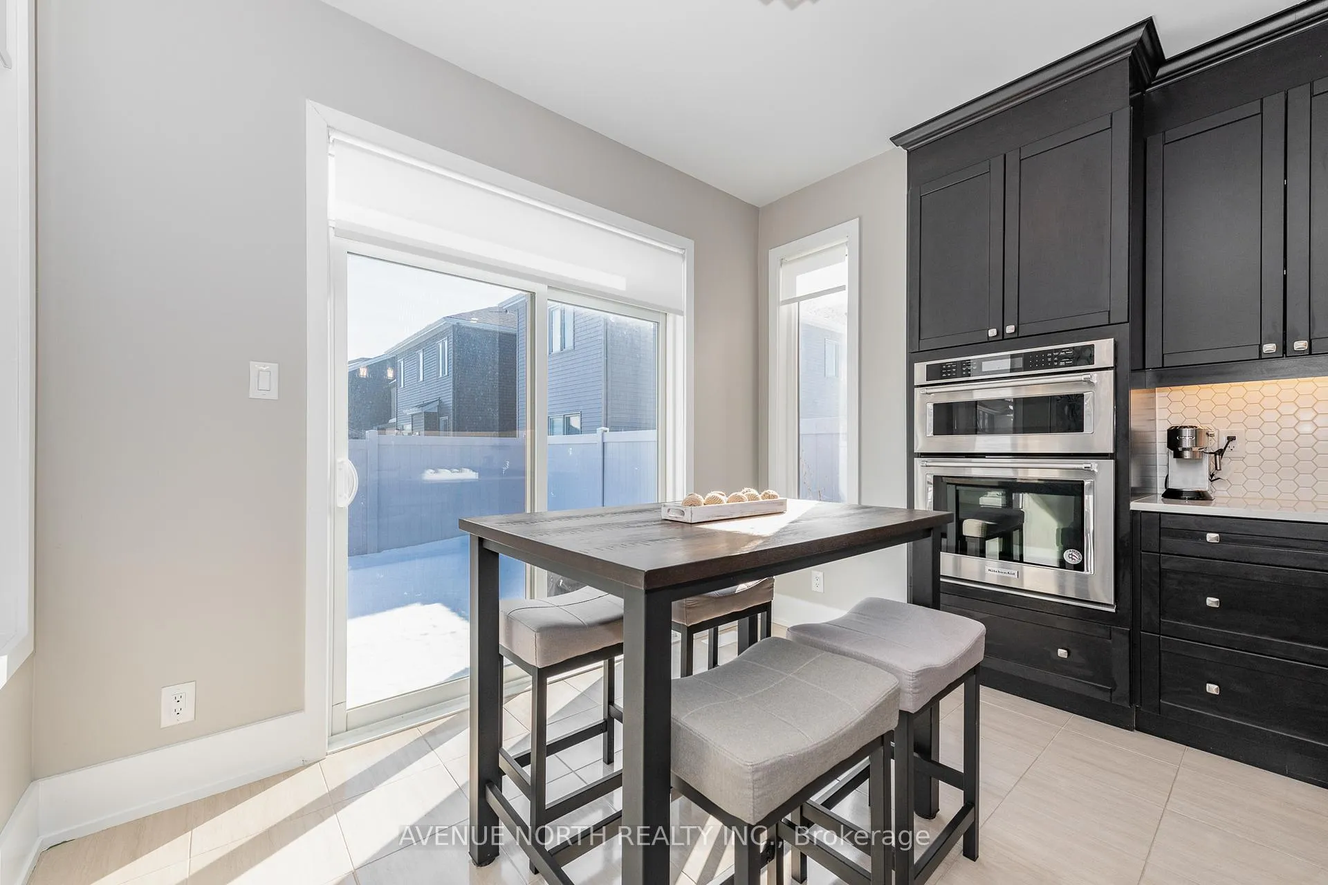 Photo 21 of 805 Henslows Circle, Ottawa, Avalon West — HOMEH