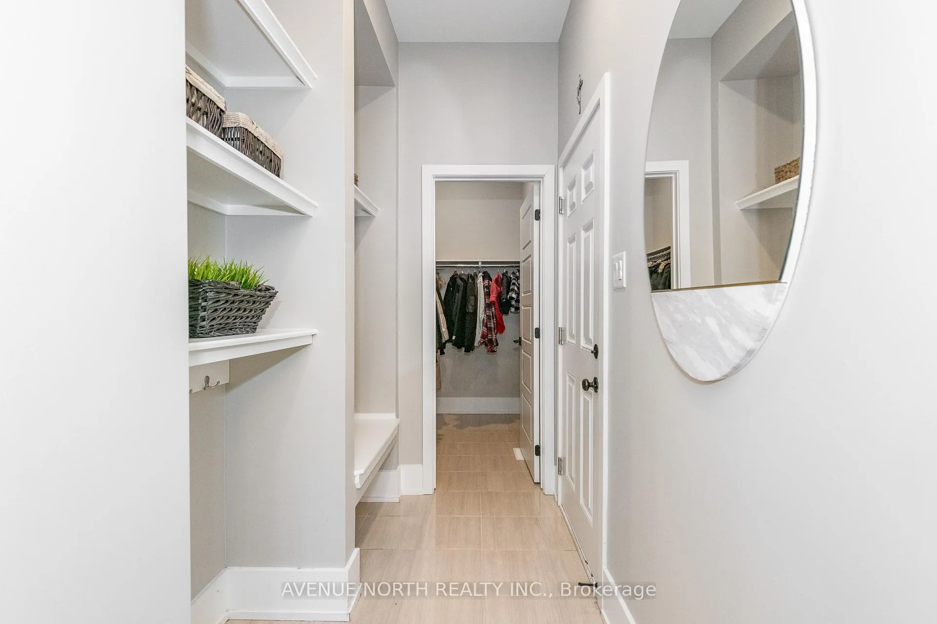 Photo 24 of 805 Henslows Circle, Ottawa, Avalon West — HOMEH