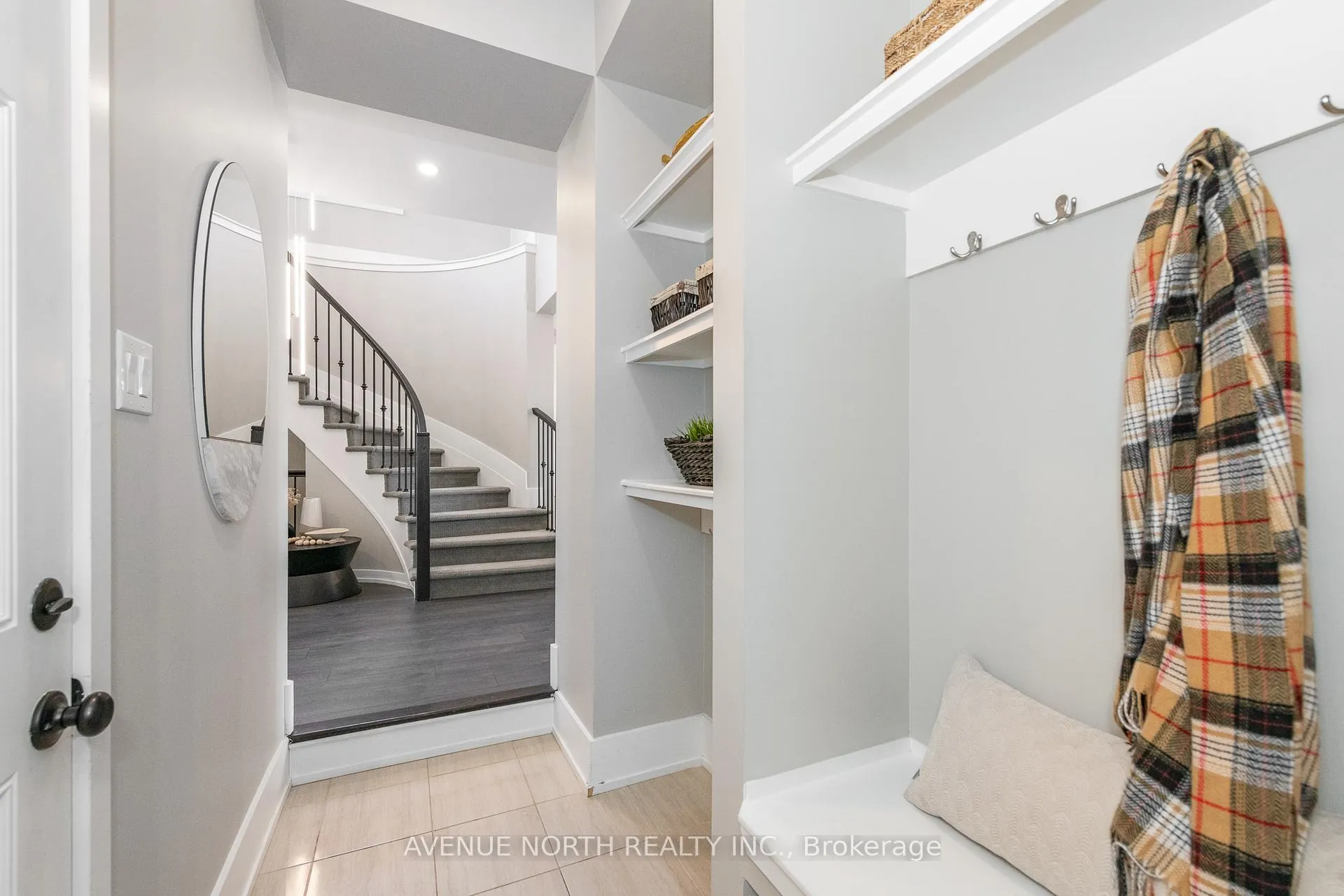 Photo 25 of 805 Henslows Circle, Ottawa, Avalon West — HOMEH