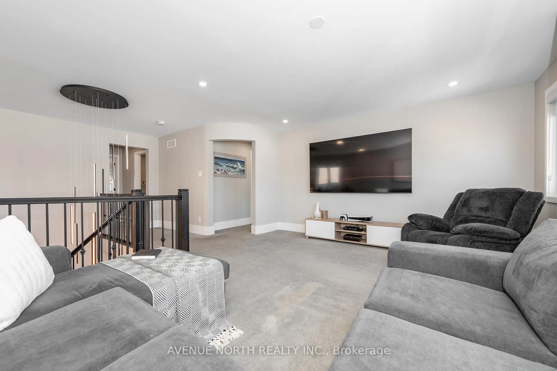 Photo 29 of 805 Henslows Circle, Ottawa, Avalon West — HOMEH